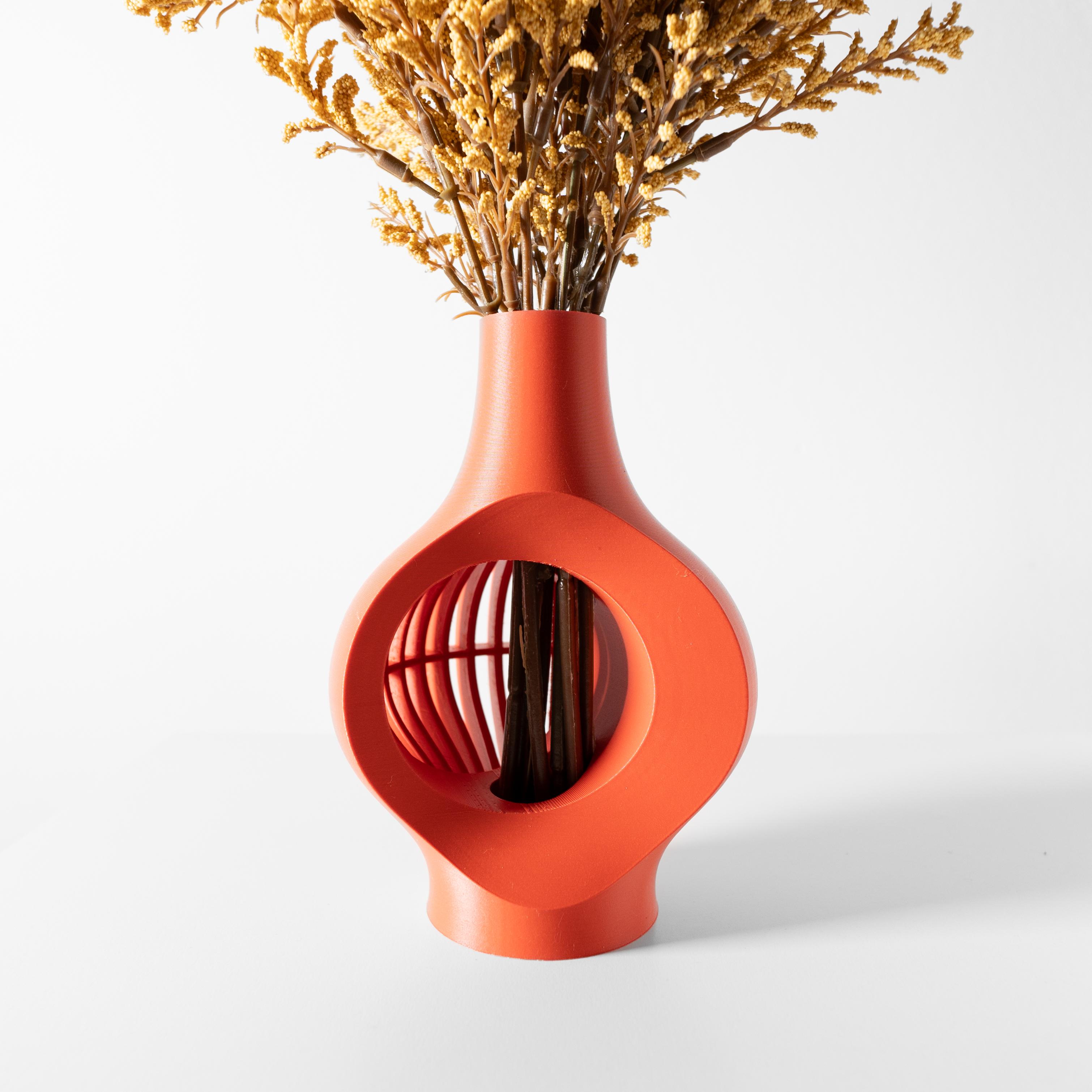 The Koko Vase, Modern and Unique Home Decor for Dried and Preserved Flower Arrangement  | STL File 3d model