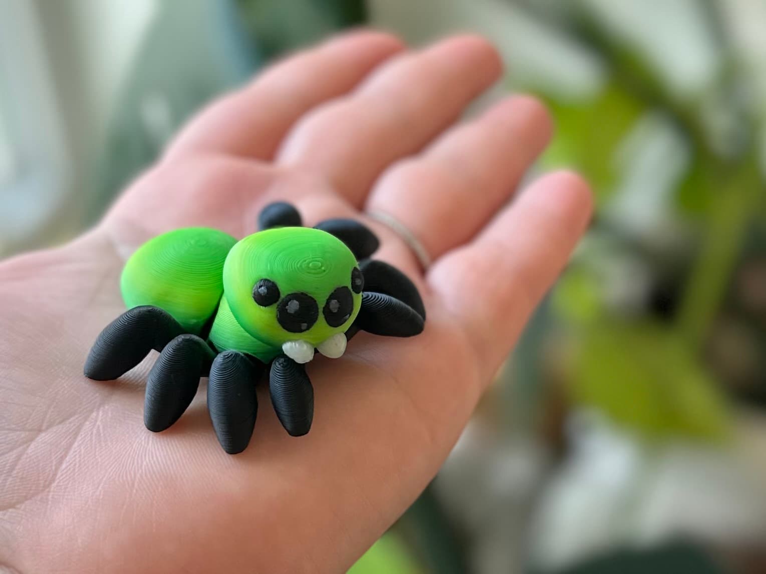 Most perfect spooky fridge magnet! The glow in the dark filament made it absolutely perfect