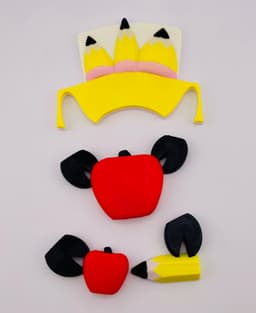 Magnetic School Hat For Modular Cow Sign 3d model
