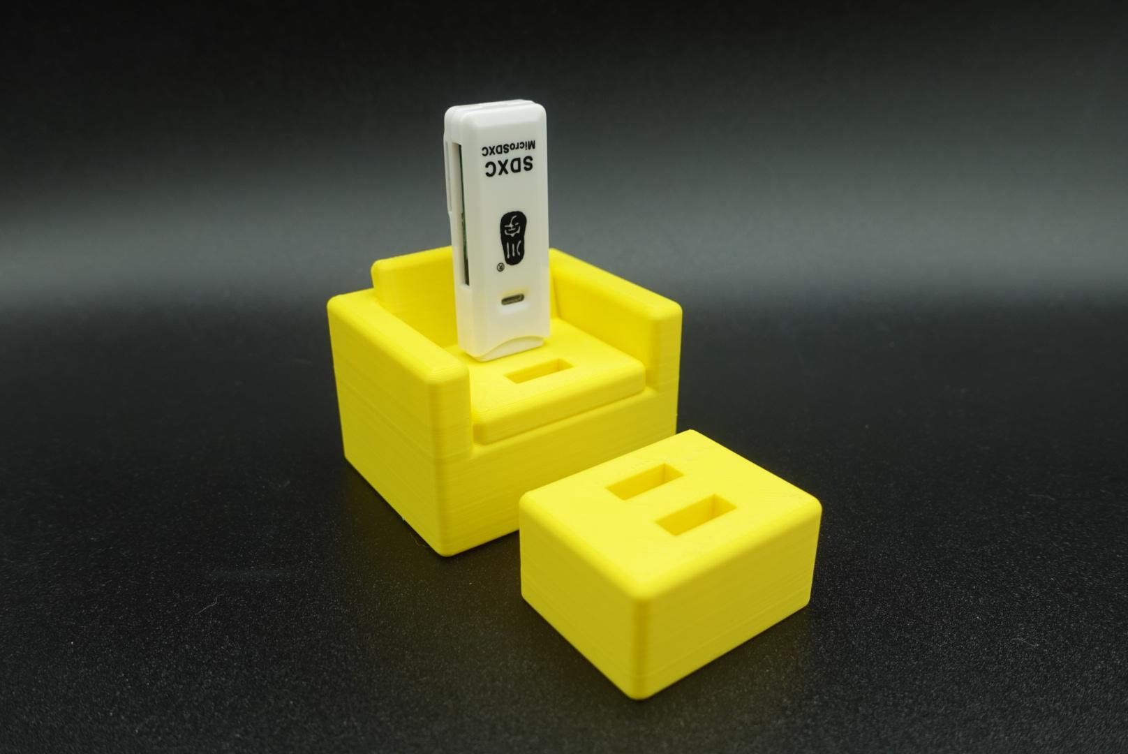 USB Organizer Mini Armchair + Ottoman 3d model