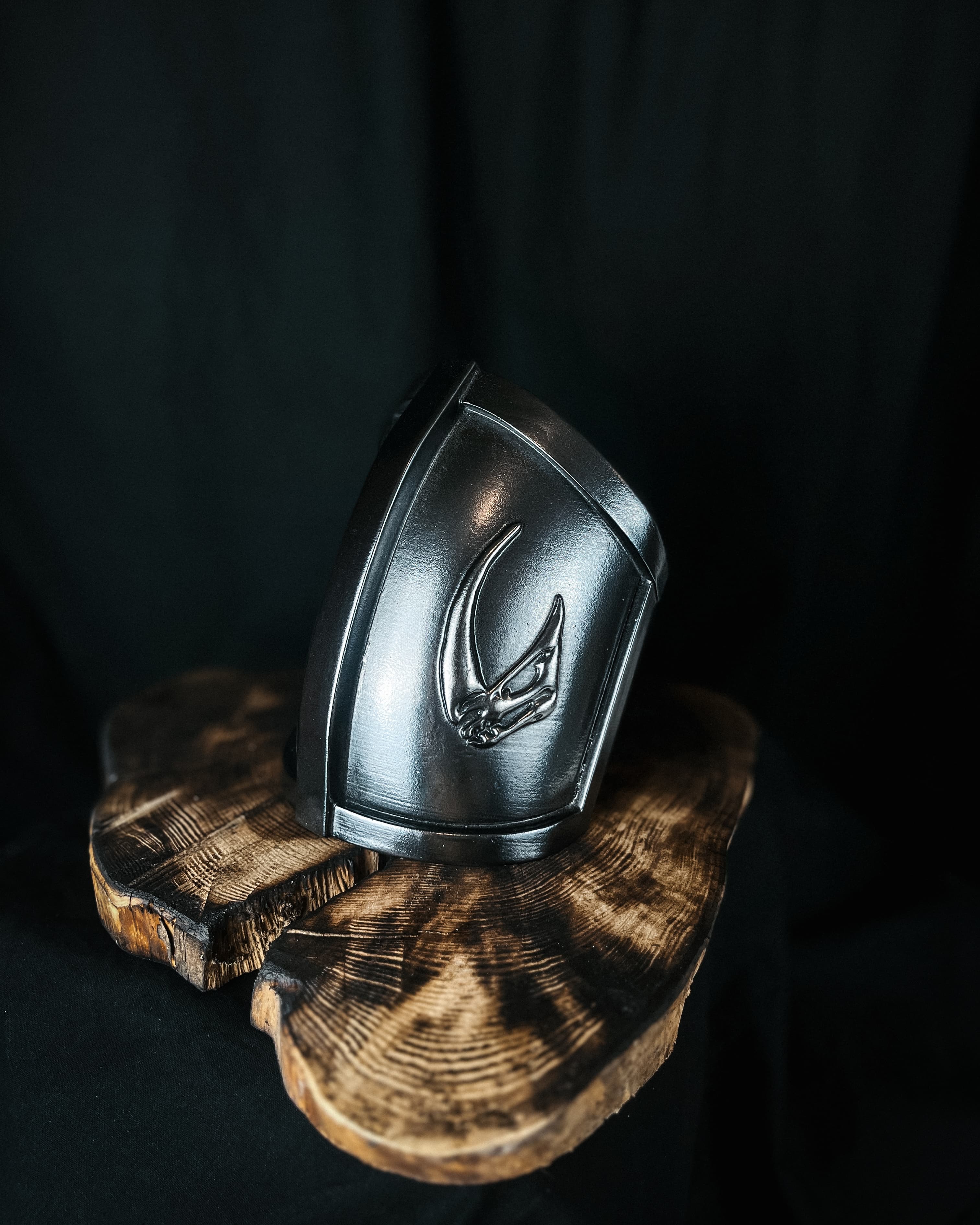 Mandalorian Mudhorn signet shoulder armor 3d model