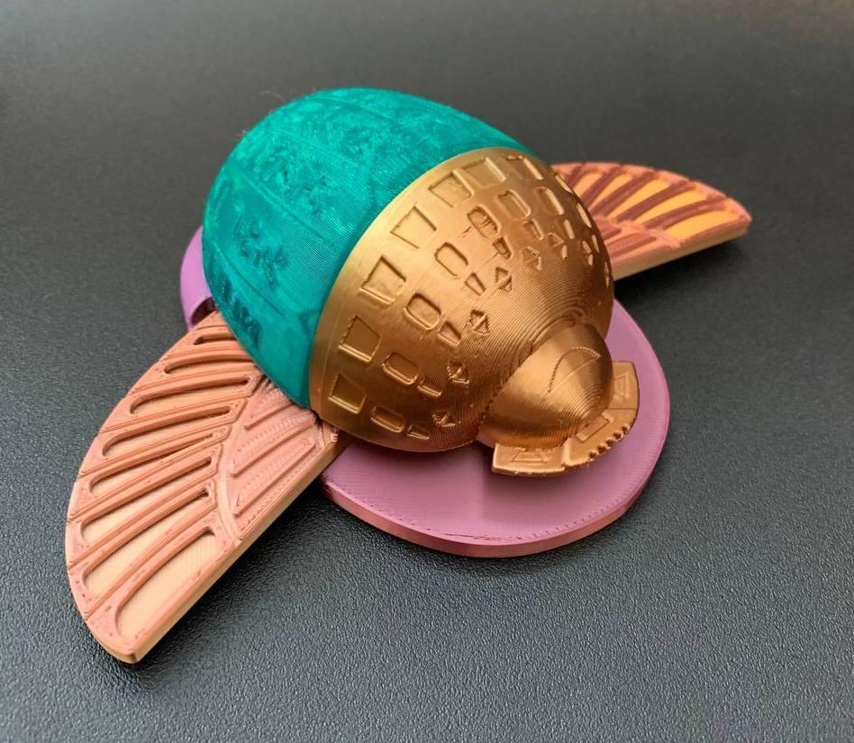 Golden scarab with foldable wings - Moon Knight - I used the split top. It prints great! - 3d model