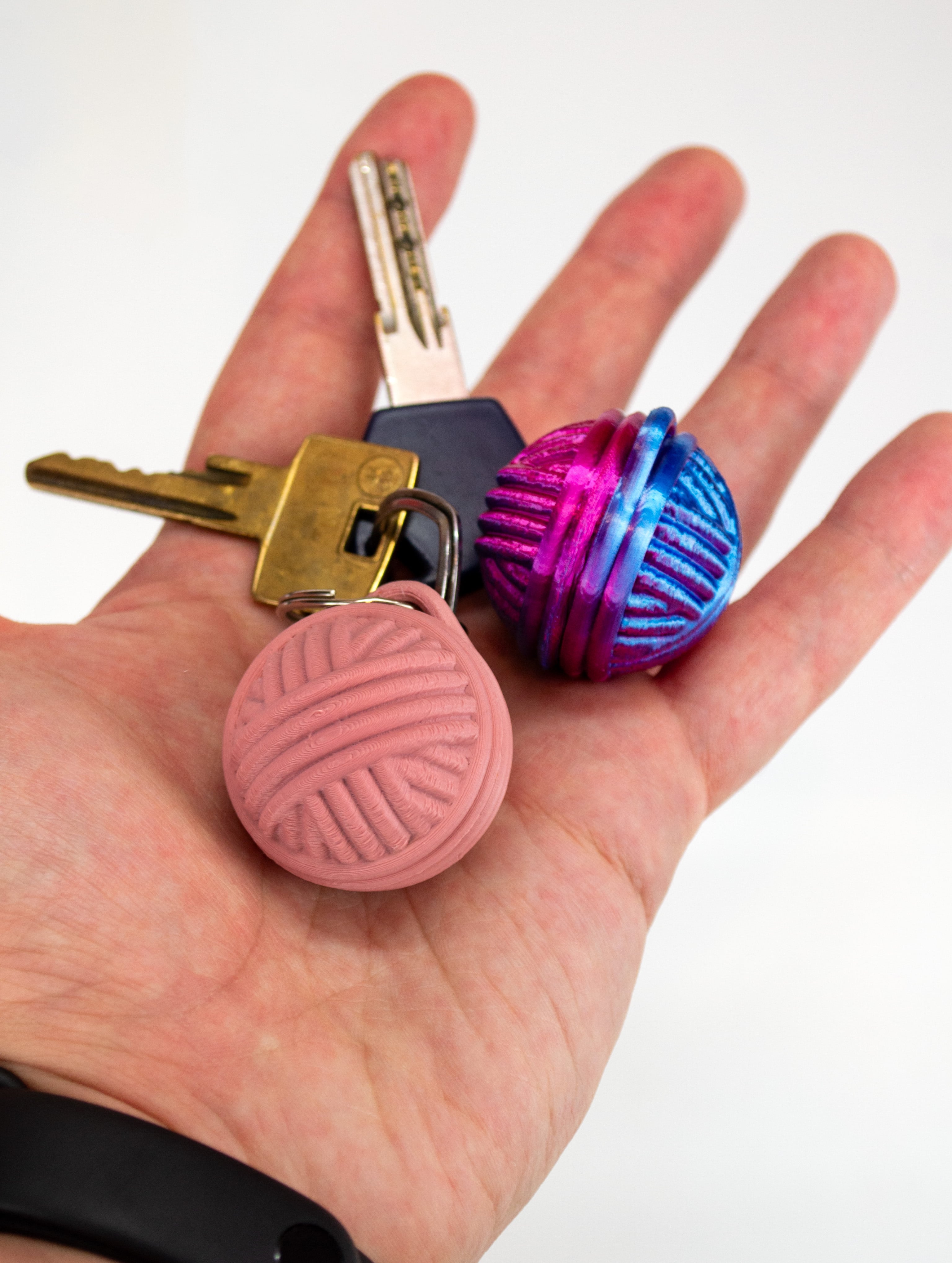 Yarn Ball: Container keychain 3d model