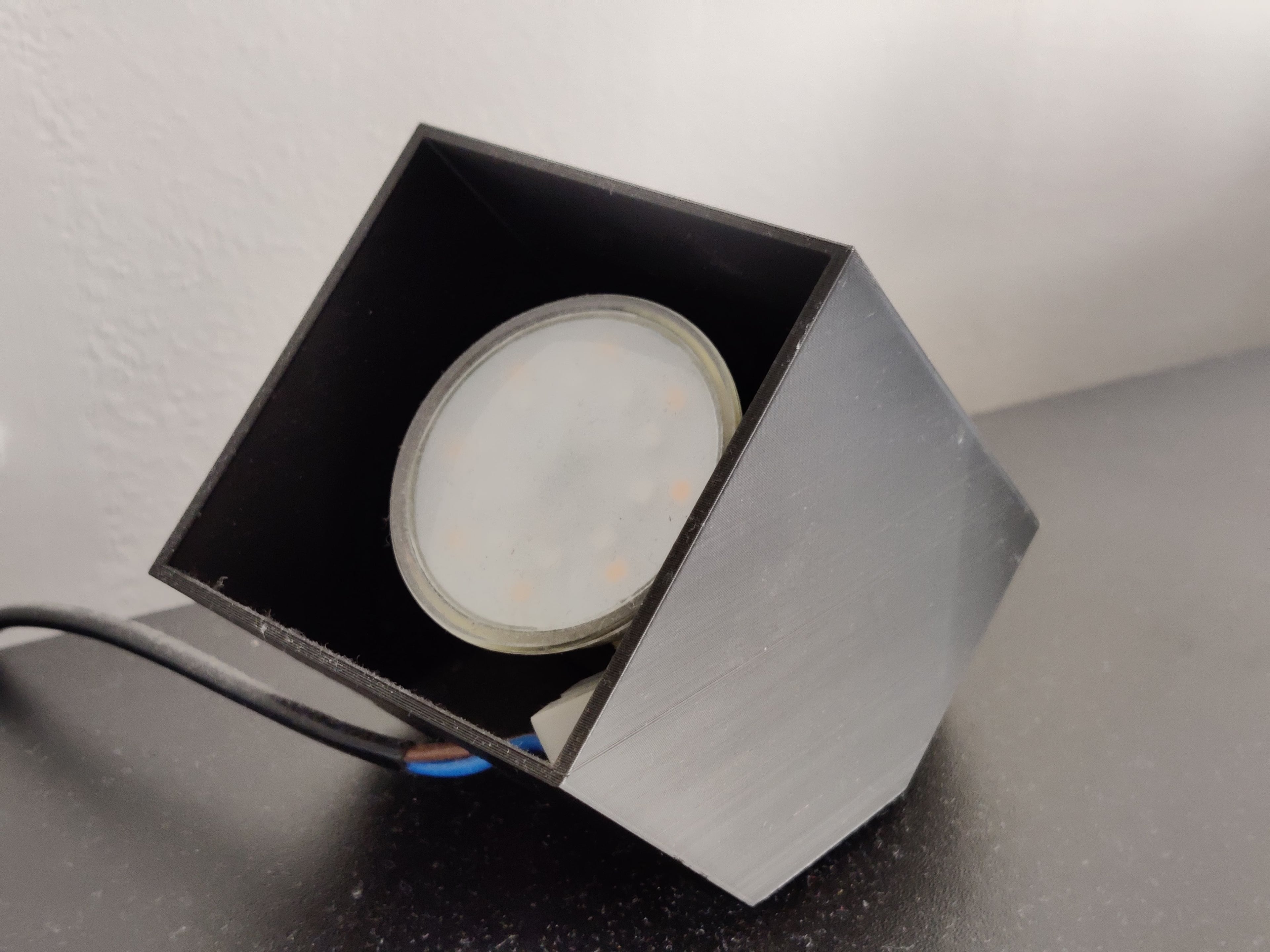 GU10 Spot light box - geometrically styled - Light box with GU10 light inserted - 3d model