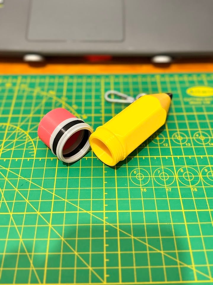 Pencil Capsule with Threaded Cap 3d model