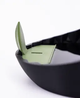 Shape Shifting Plant Pot "Wingcrest" | Self-Watering + Water Level Indicator 3d model