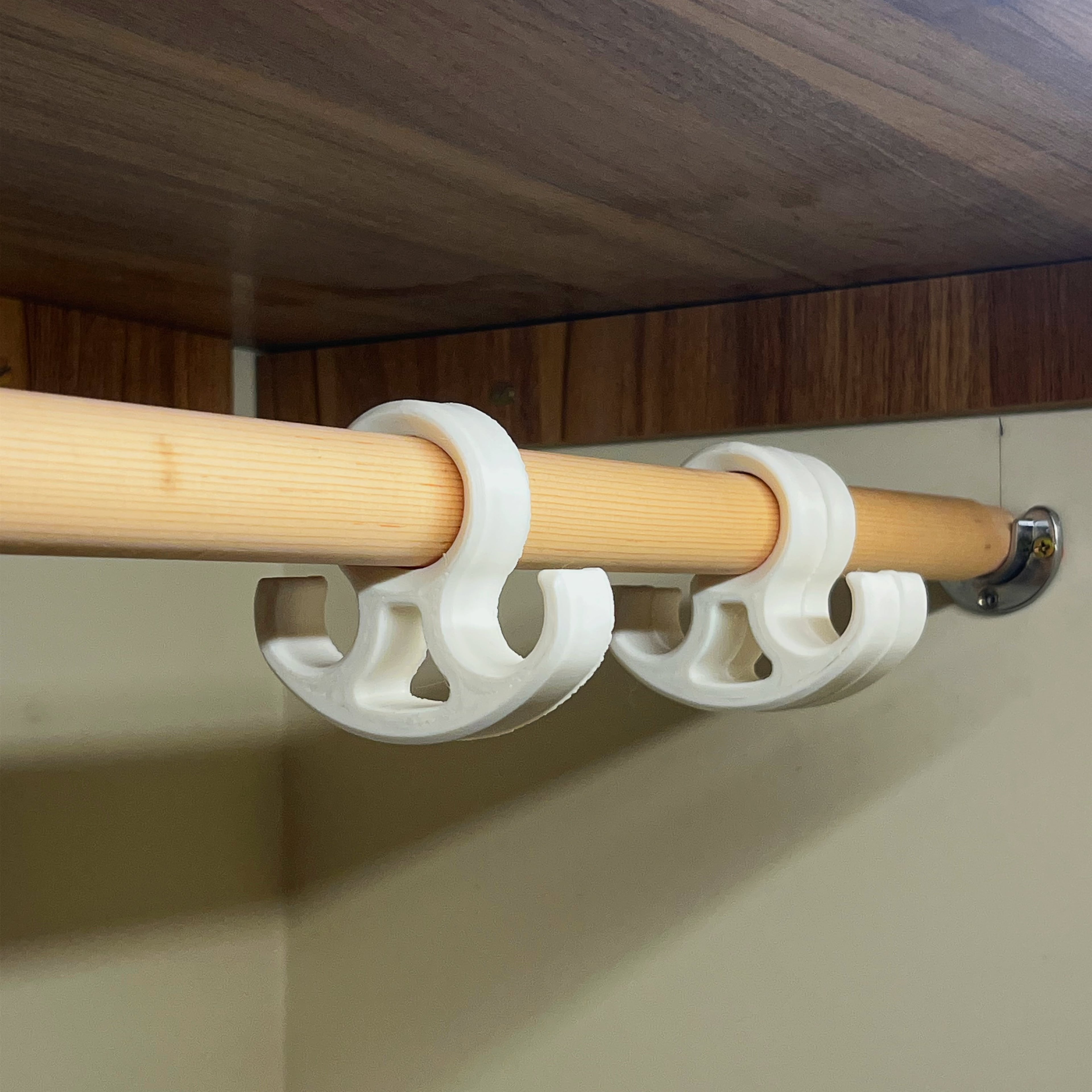 Simple Cloth Hanger 3d model