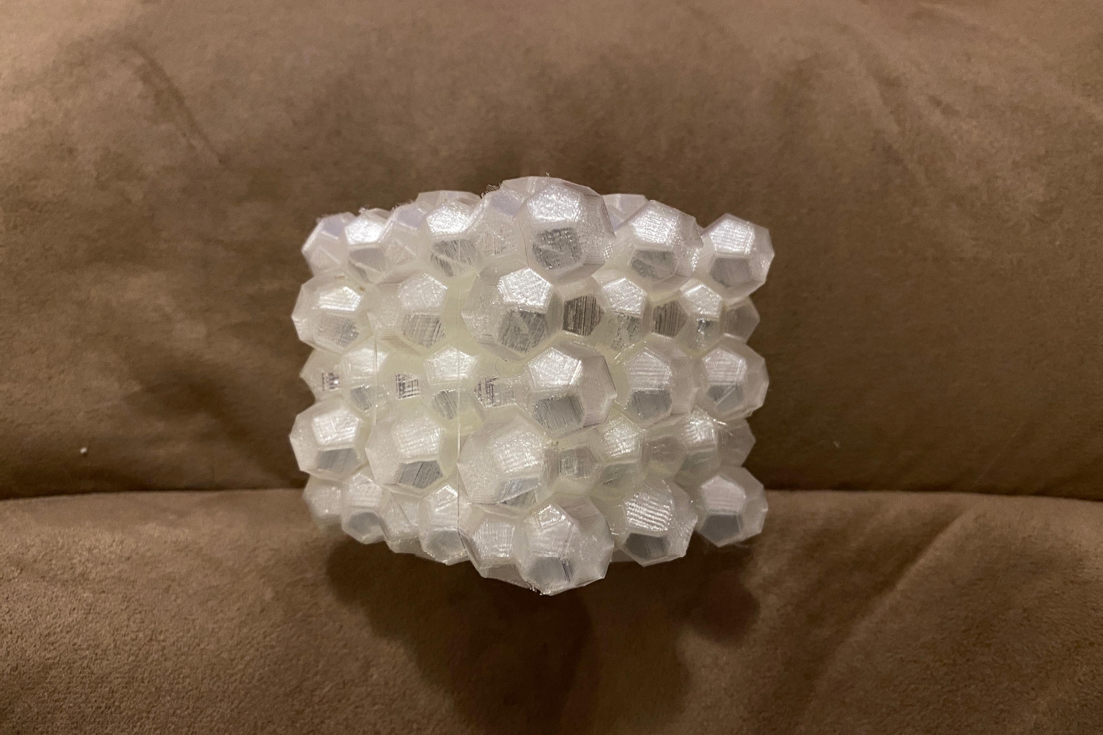 Weaire-Phelan Tetrastix - Printed with soft pla clear no in fill so the light can’t reflect out. It Looks like crystals. - 3d model