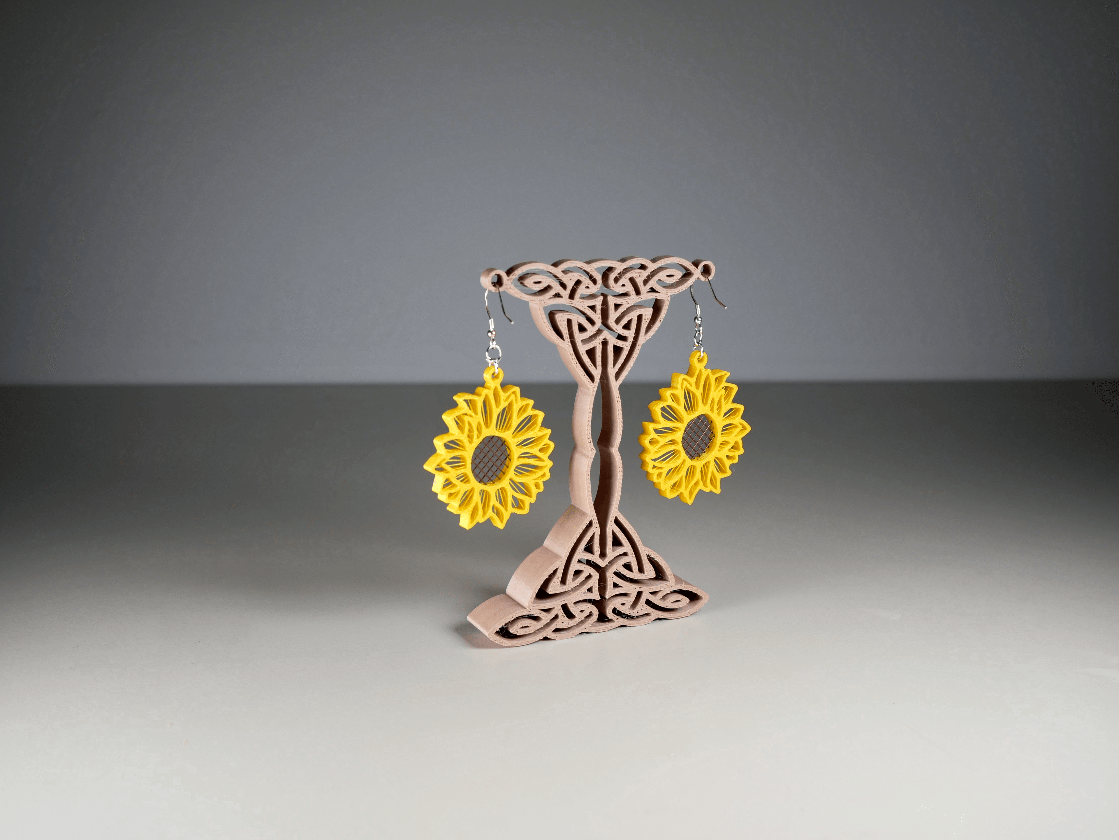 Celtic Earring Stand 3d model