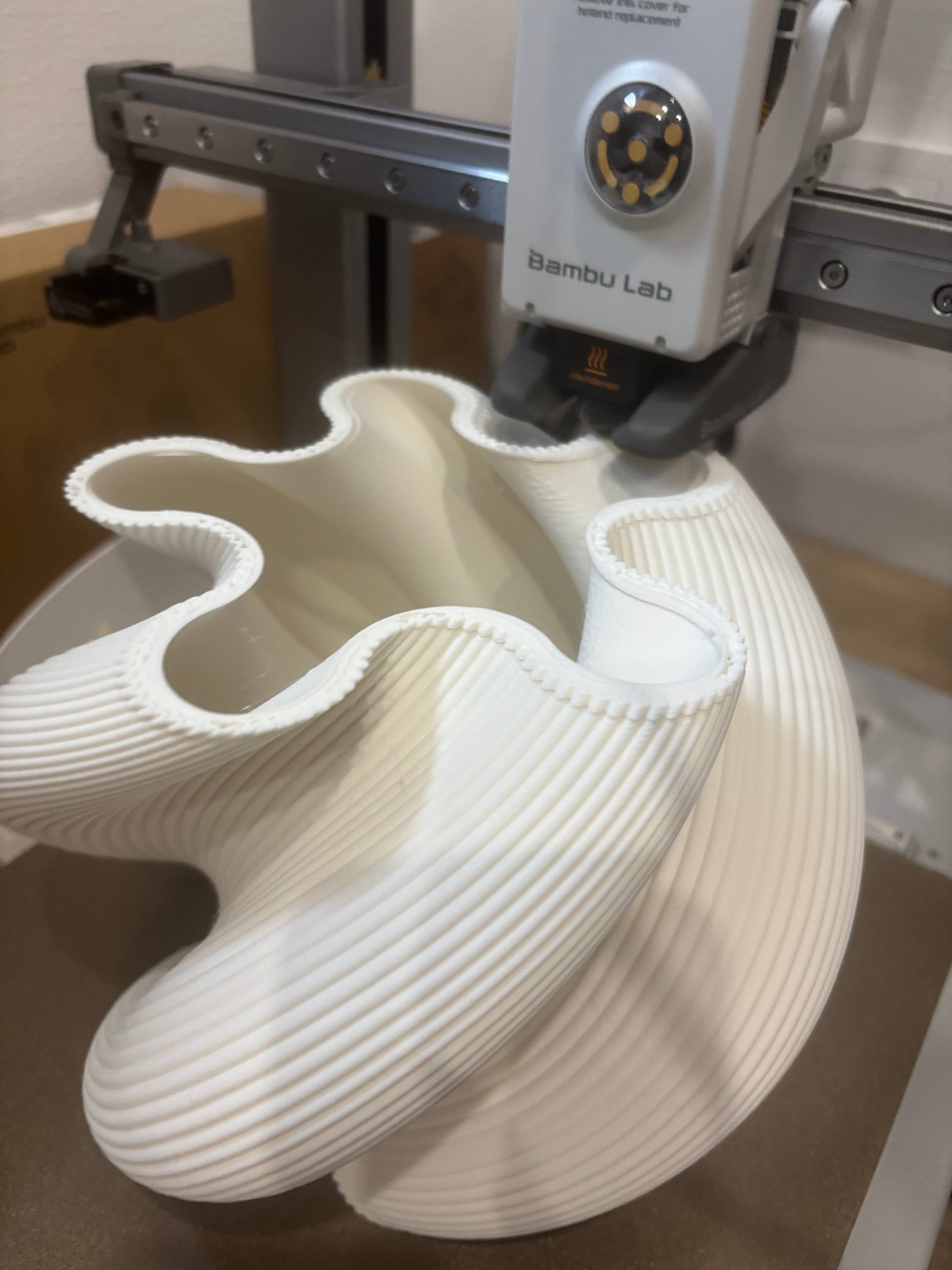 Hello!
I used the settings described above, and the second part is printed with a step. I printed on two different Bambu lab A1 printers, the result was identical.
