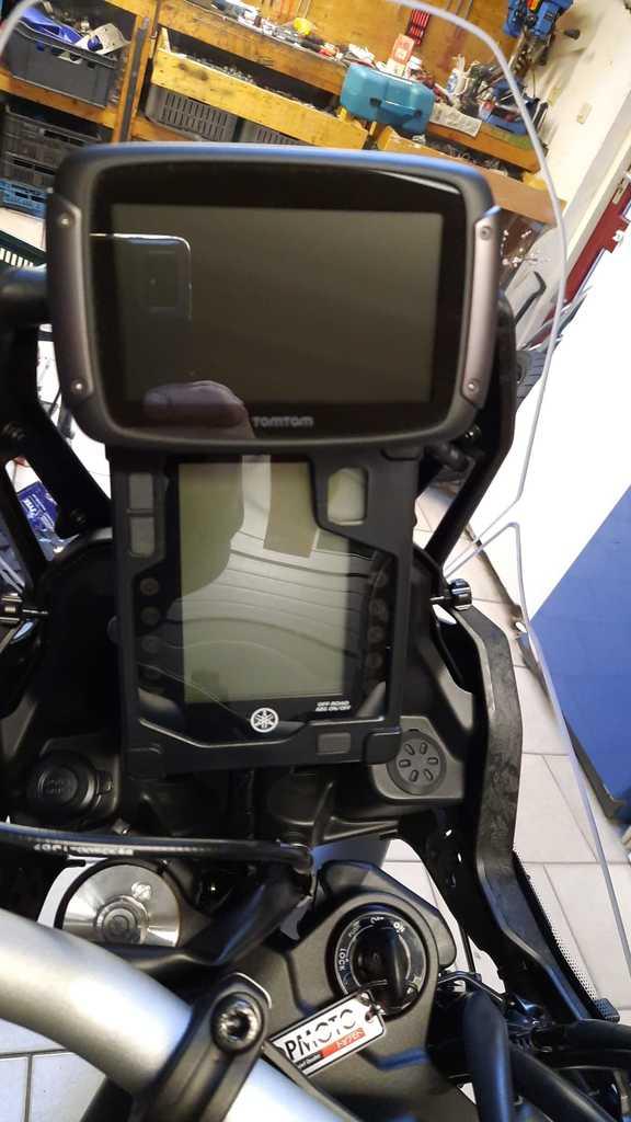 TomTom Rider 550 GPS mount 12mm bar Tenere 700 3d model