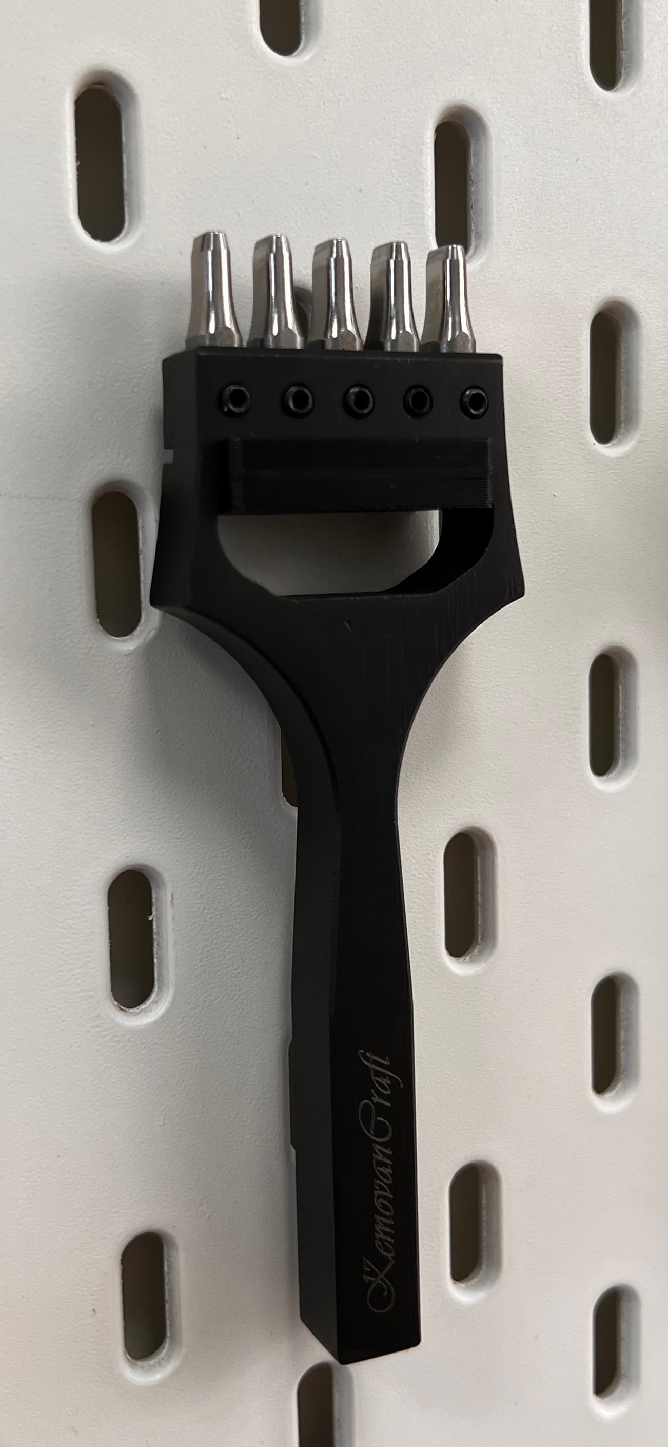 Hook for watch strap hole punch by Kemovan Crafts.stl 3d model