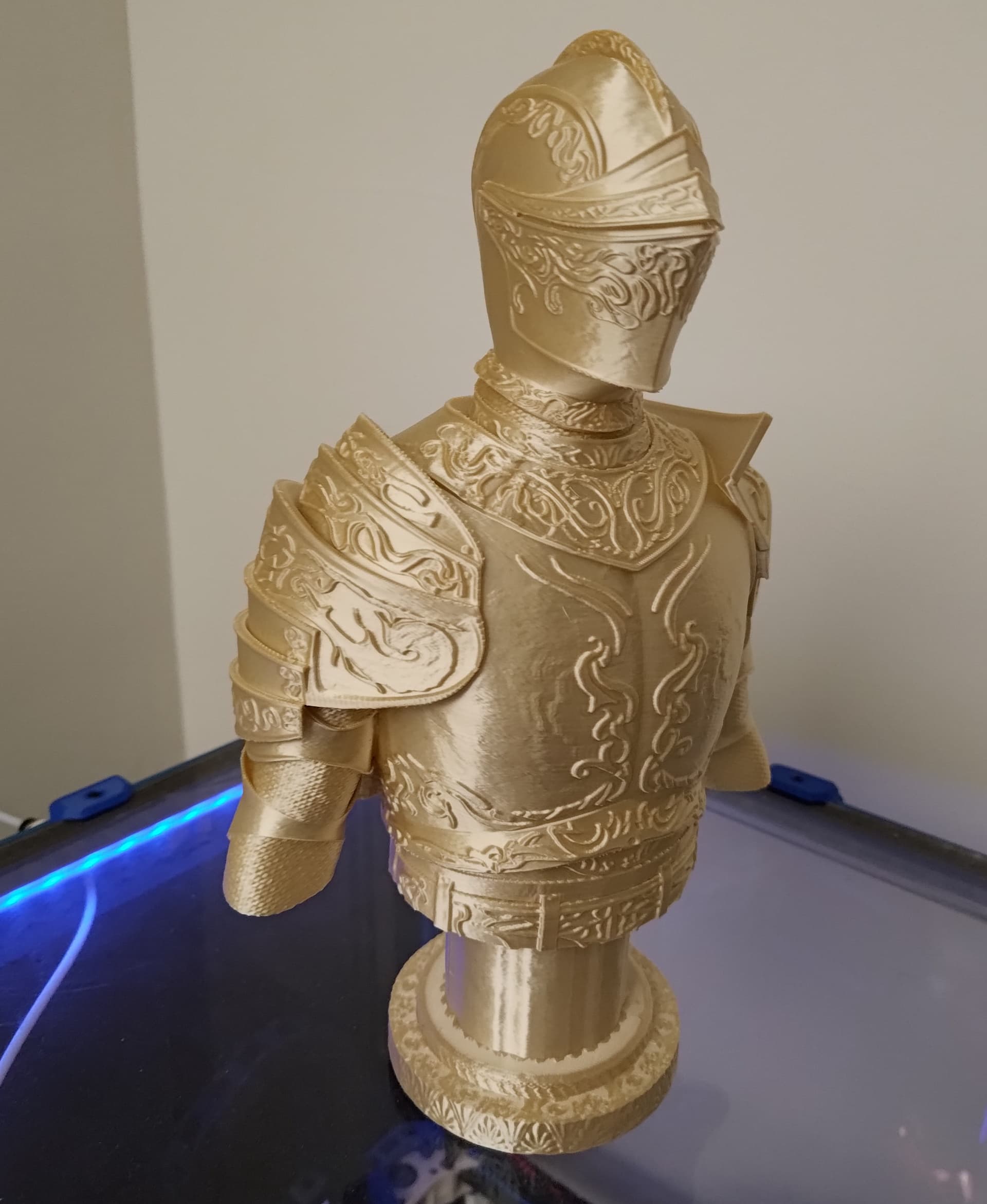 Beautiful model! Polymaker Champagne Gold PLA