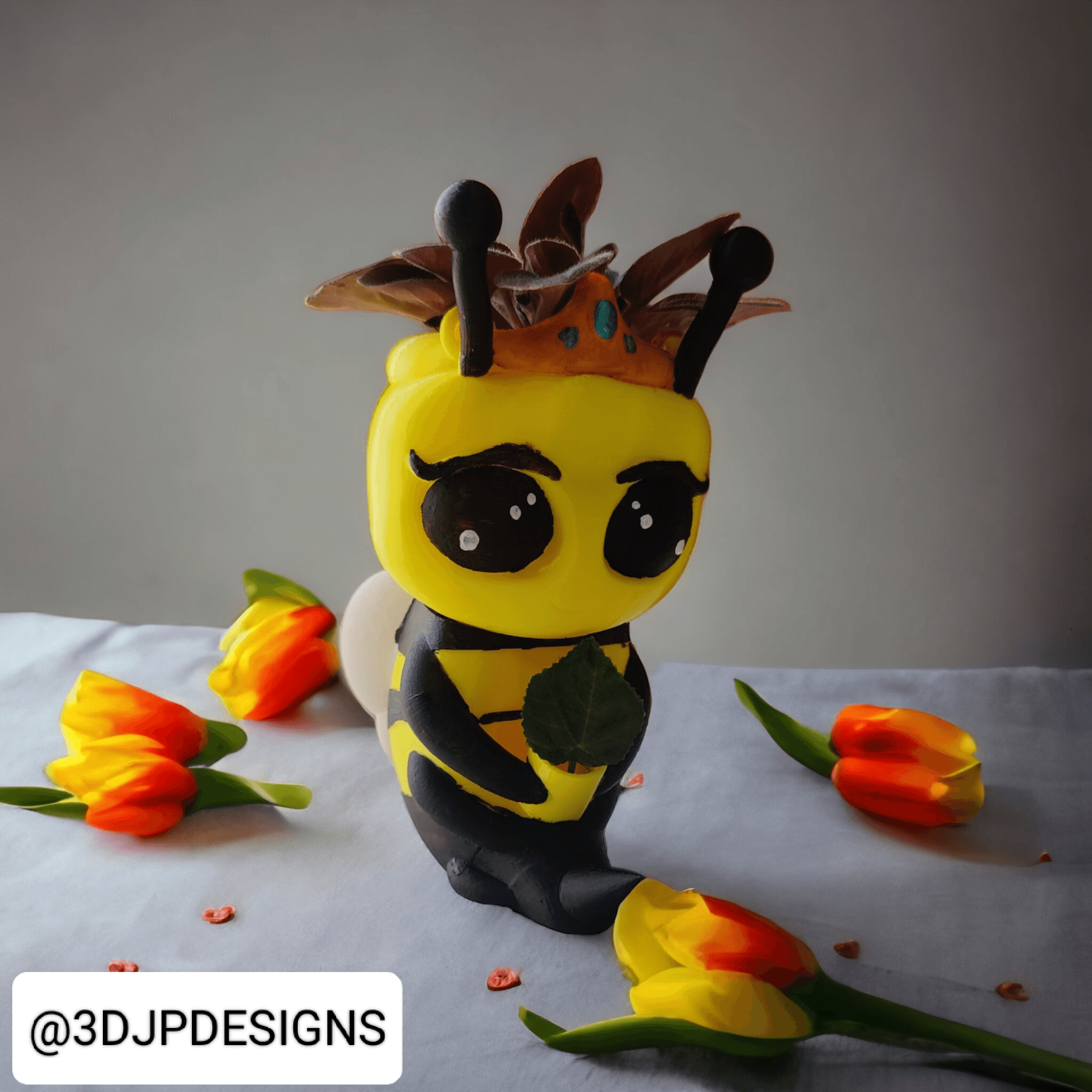 Bee Flower pot #FunctionalArt 3d model