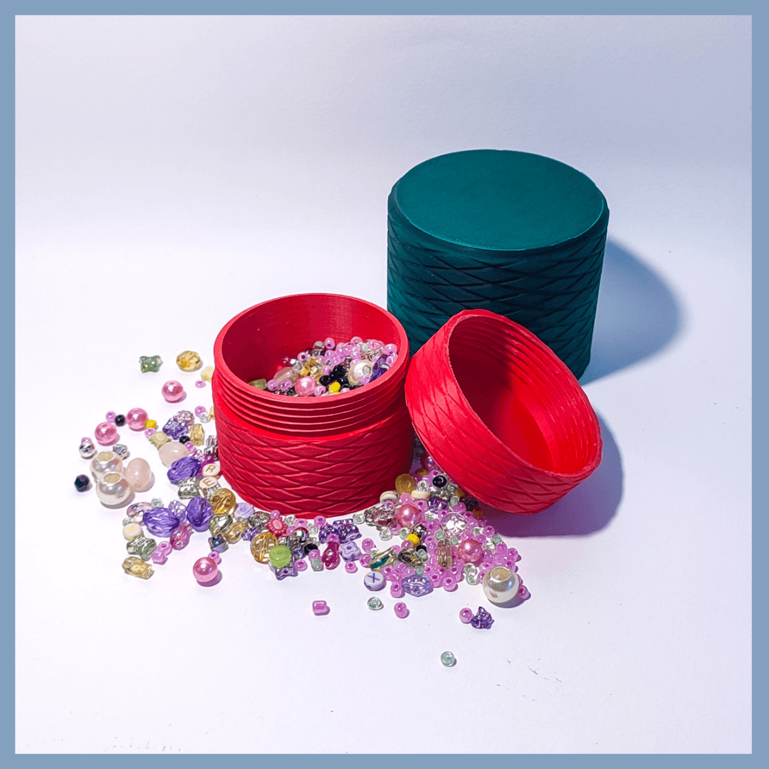  Container with thread  3d model