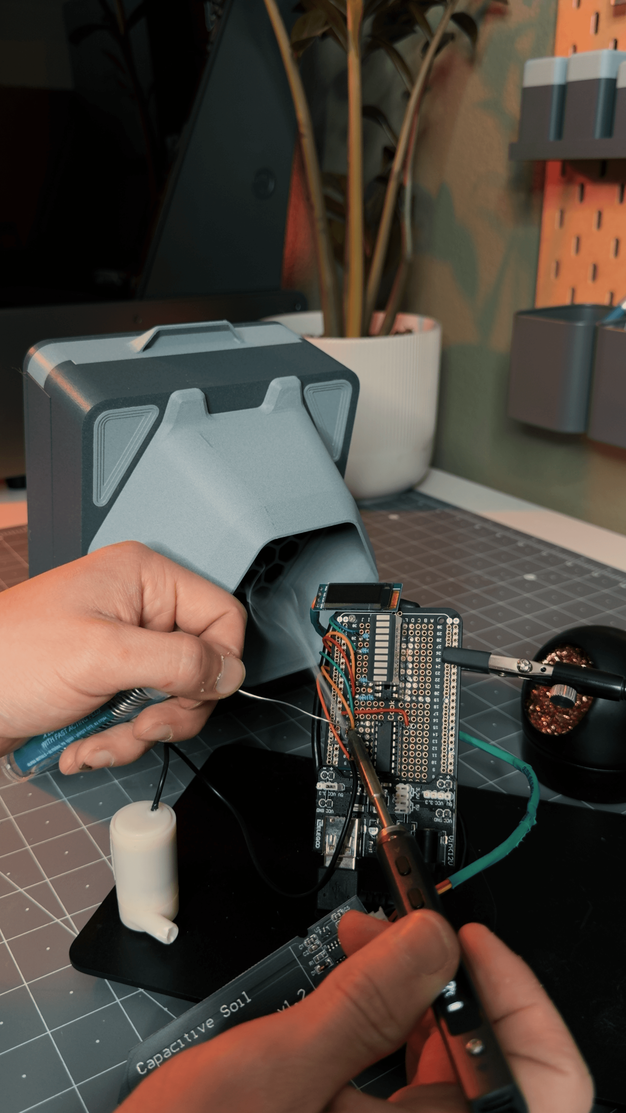 Solder Fume Extractor - Heat Set Insert Version 3d model