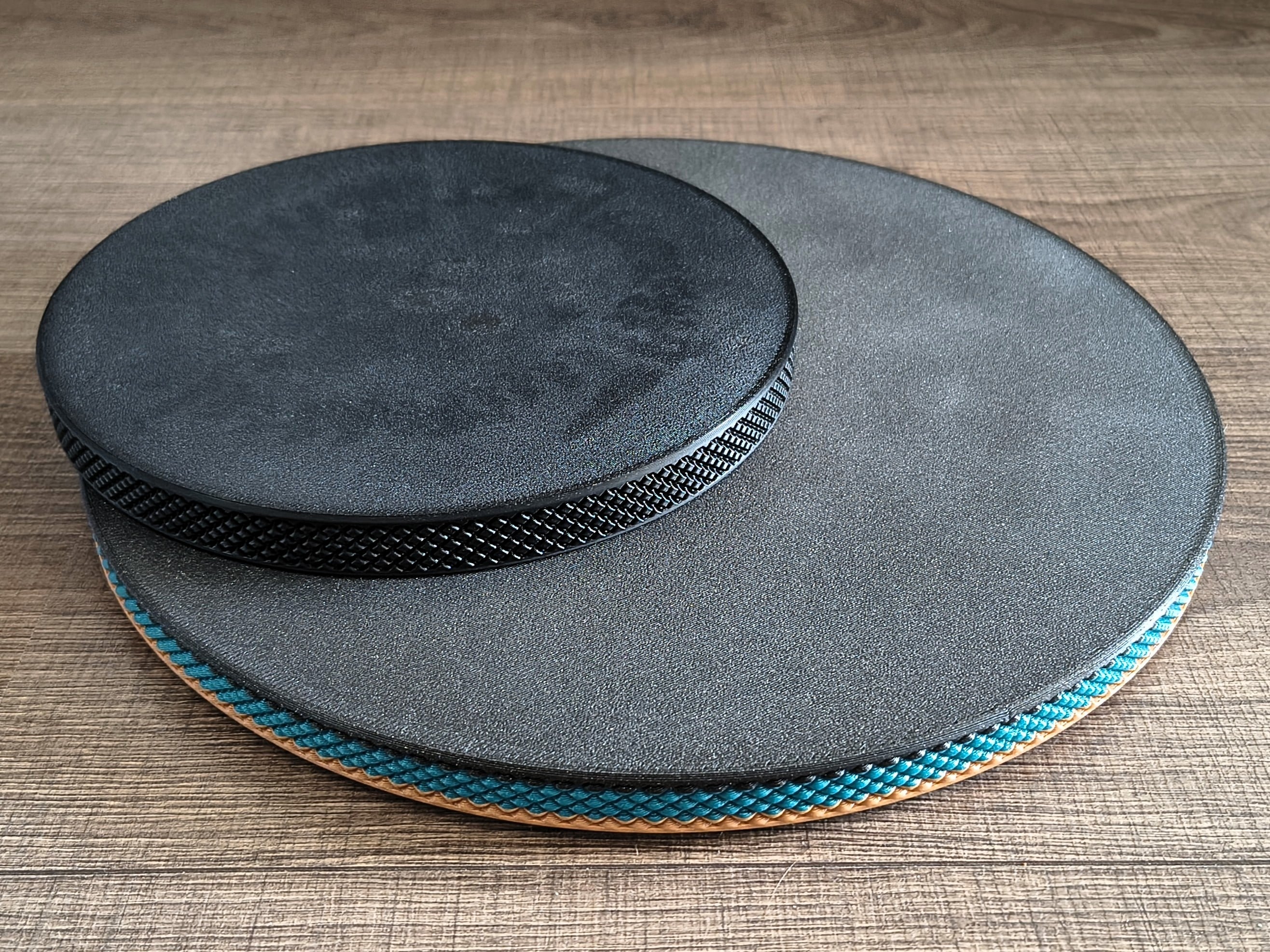 Rotary turntable for scanning 3d model