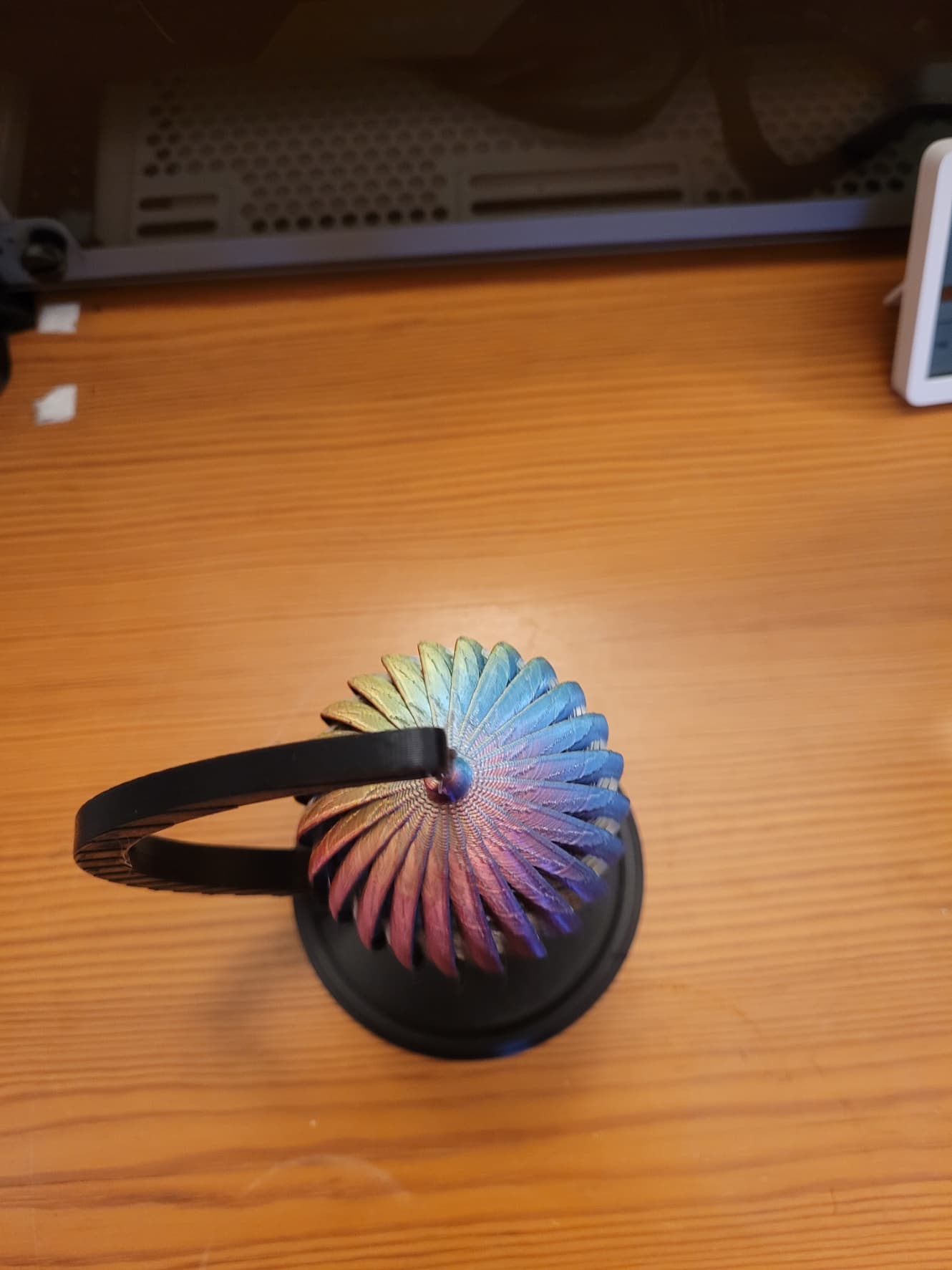 Printed with Eryone Tri-Color Silk PLA (Yellow-Blue-Red). It turned great. The colors blended really well to give it a cool rainbow look.