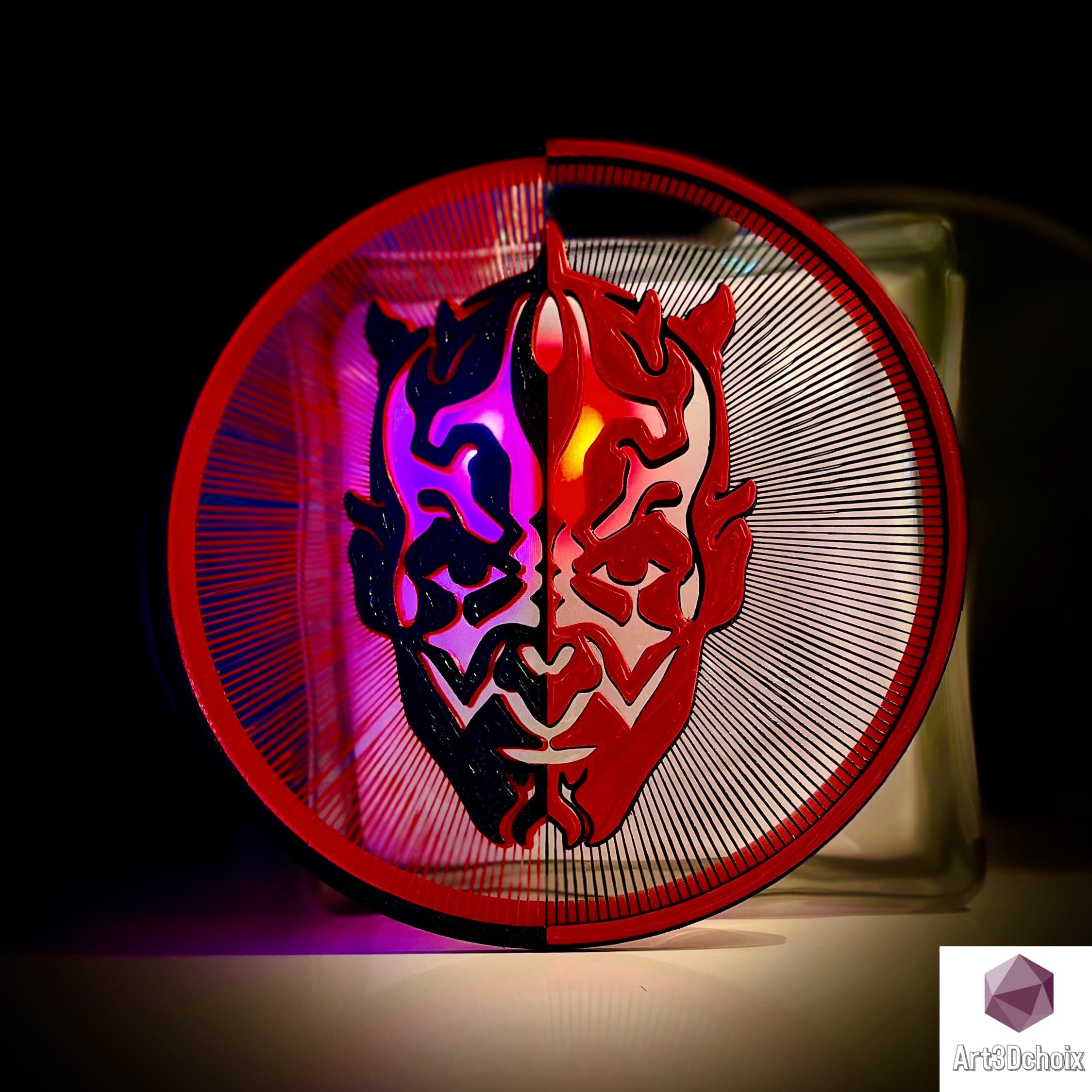 Une version Bicolore revisitée avec moitié de visage Noir et Rouge by @art3dchoix