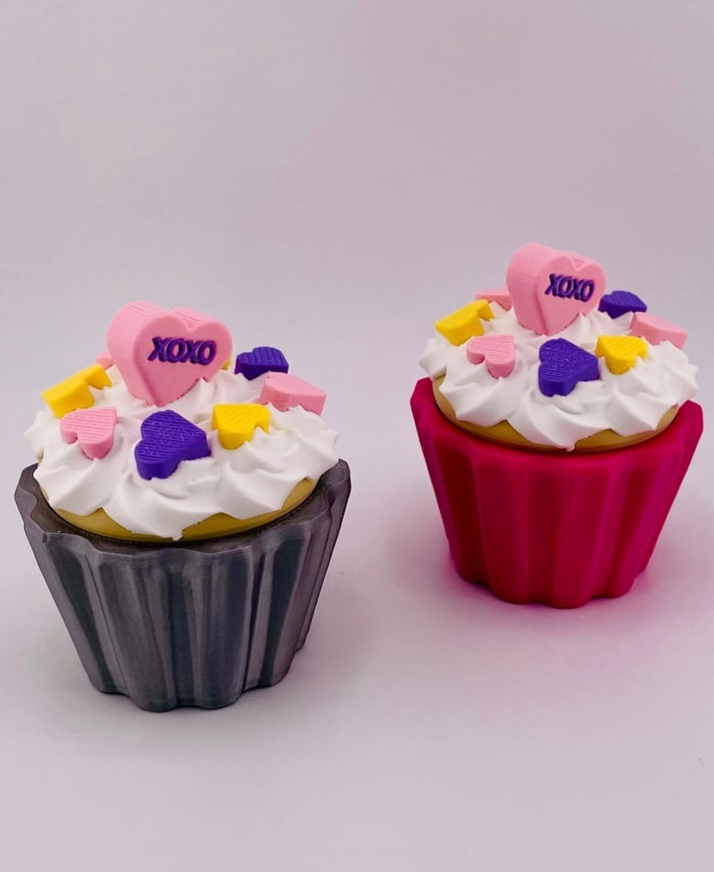 Cupcake Container -Candy Hearts 3d model