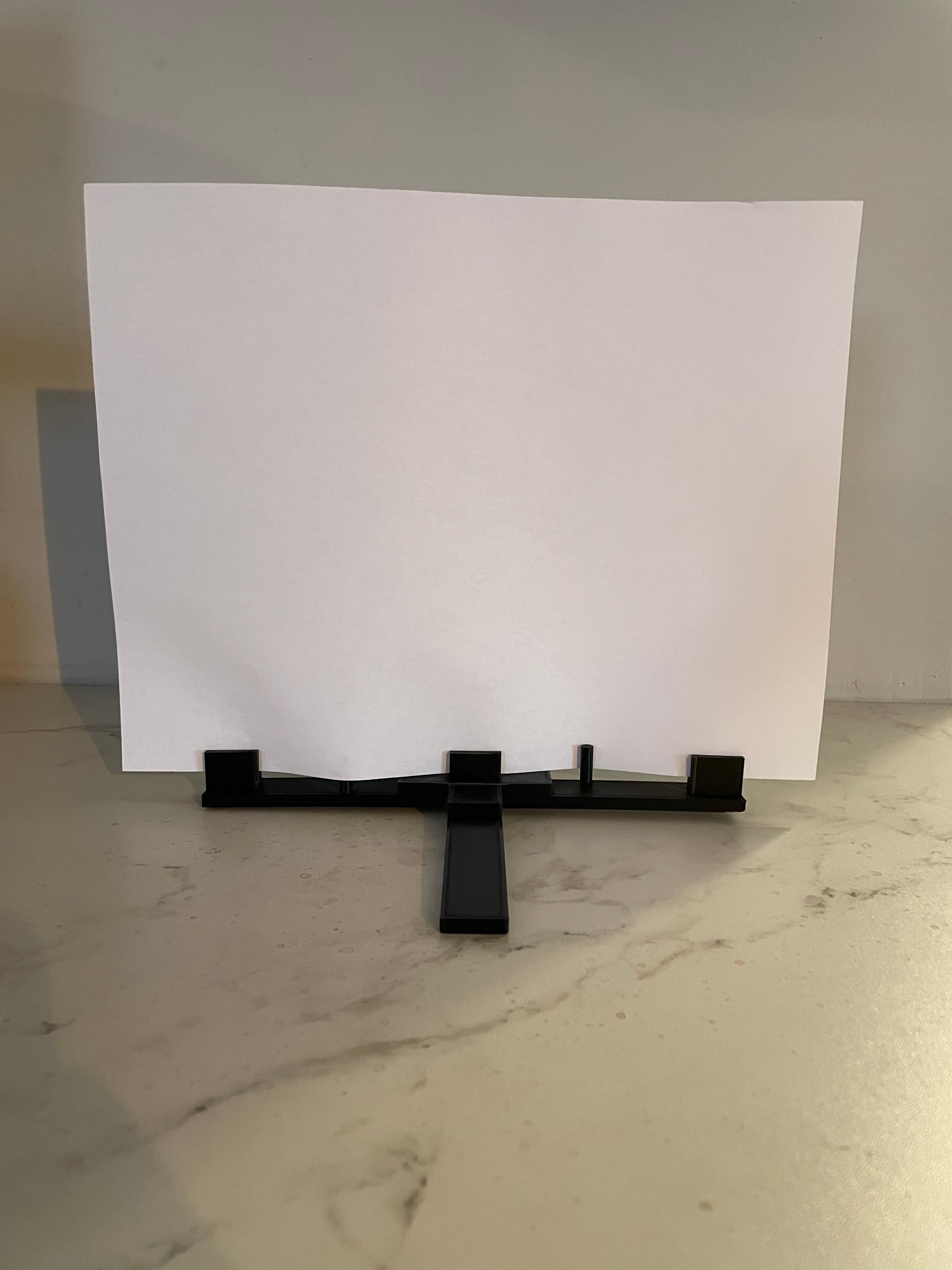 Paper stand v2 3d model