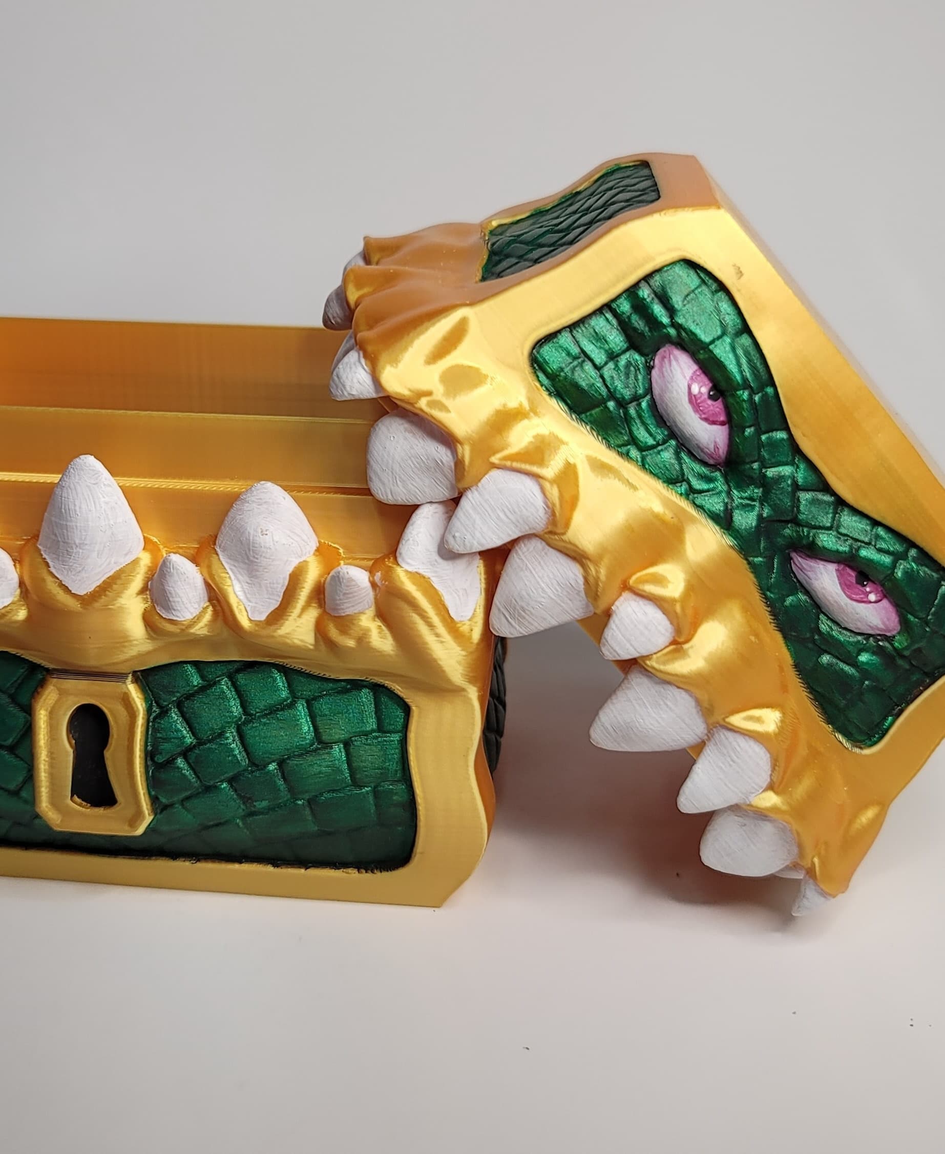 Two-faced Mimic storage box 3d model
