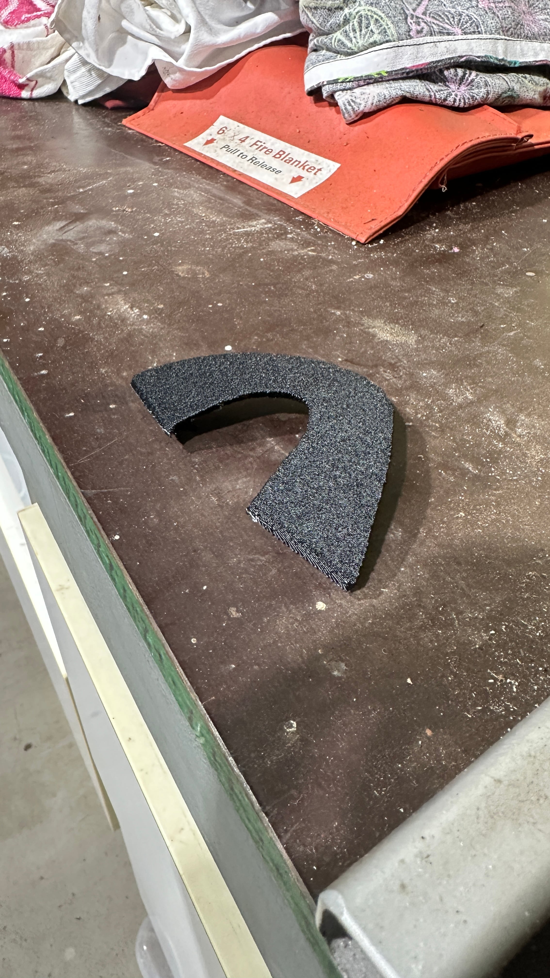 2000 VT Commodore SS 17" Rim Plastic Trim Piece 3d model