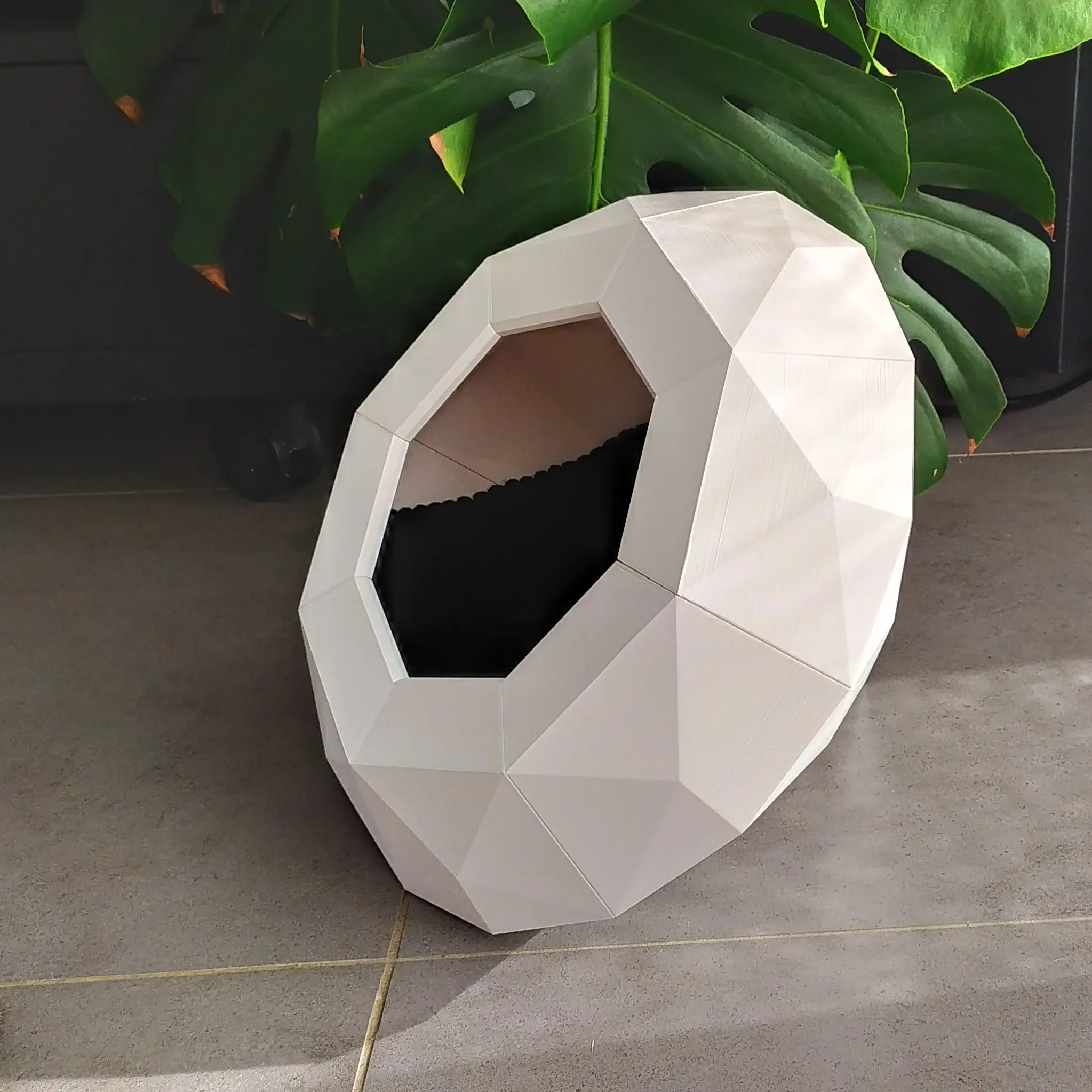 HOUSE FOR CAT DIAMS LOW POLY - Follow us: linktr.ee/catalpine 3d model