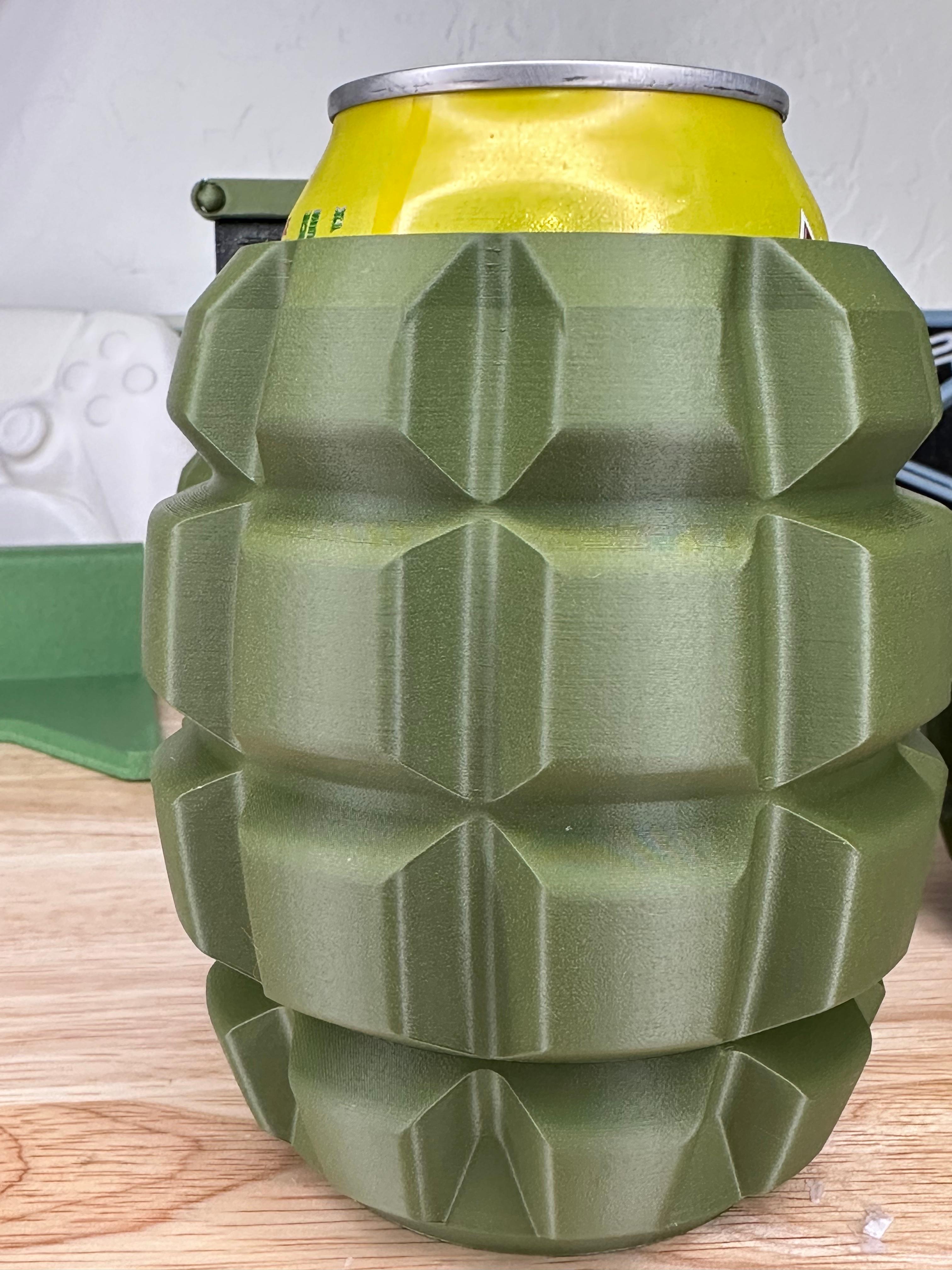 Pineapple Grenade Can Cup - An Explosive can cup to rule them all 3d model
