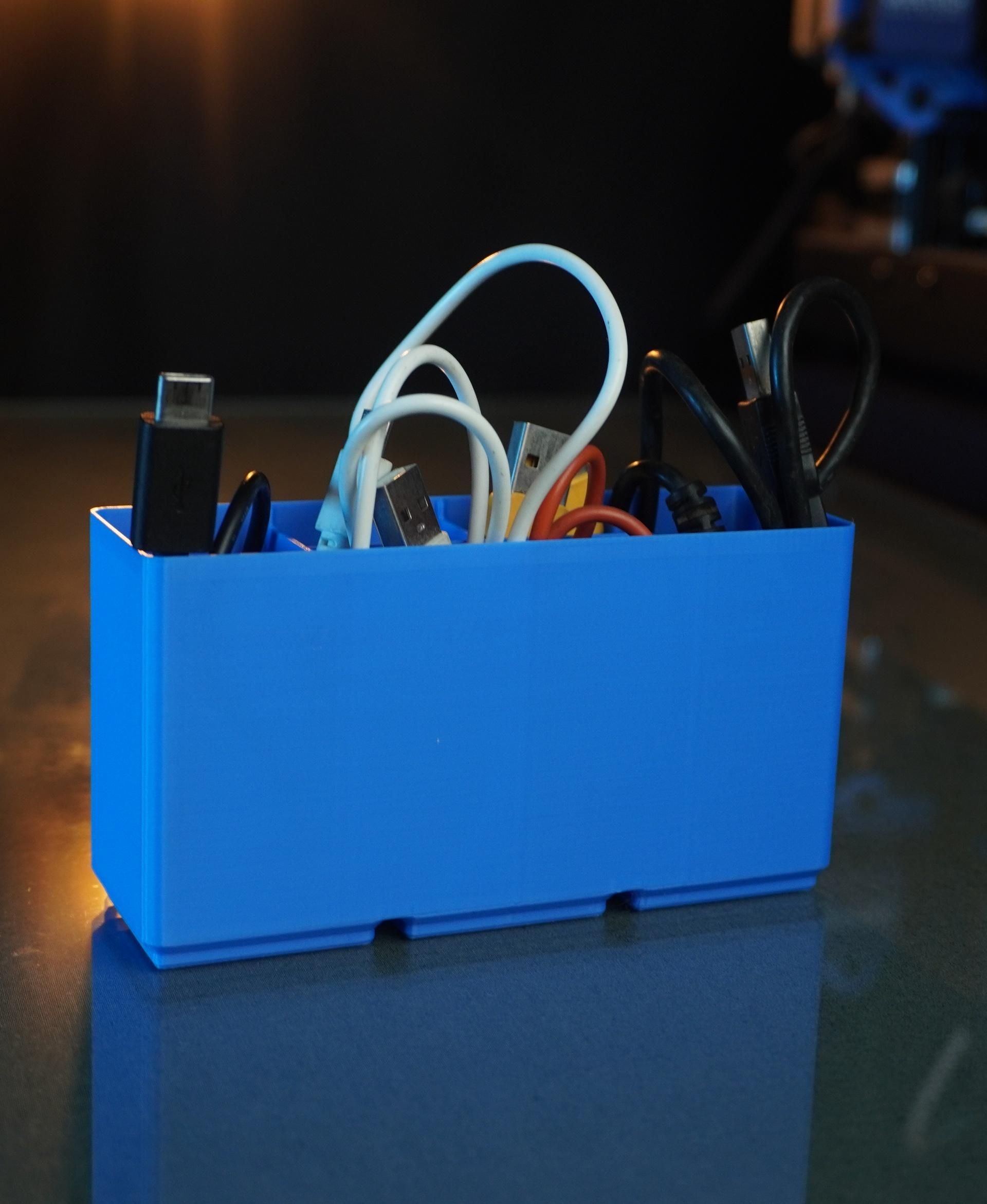 Gridfinity 6 Compartment USB Cable Bin (hollow bottom for space) - Amazing design to print👍 This video will help you to see the function of this model: https://youtu.be/3IeGDW97KRA - 3d model