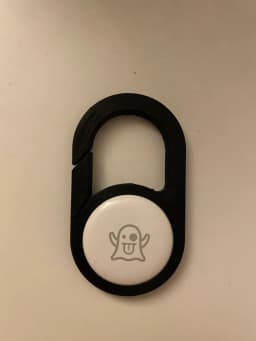 Airtag holder with carabiner 3d model
