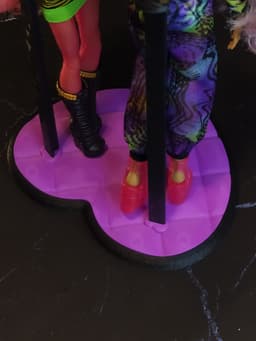 Heart Doll Stand – Dual | Double Display Stand for 1/6 Fashion / Ghoul Dolls (11–12”) | STL + 3MF 3d model
