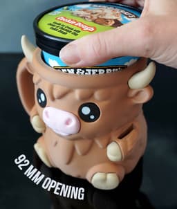 Ferdinand, the Highland Cow Ice Pint Holder 3d model