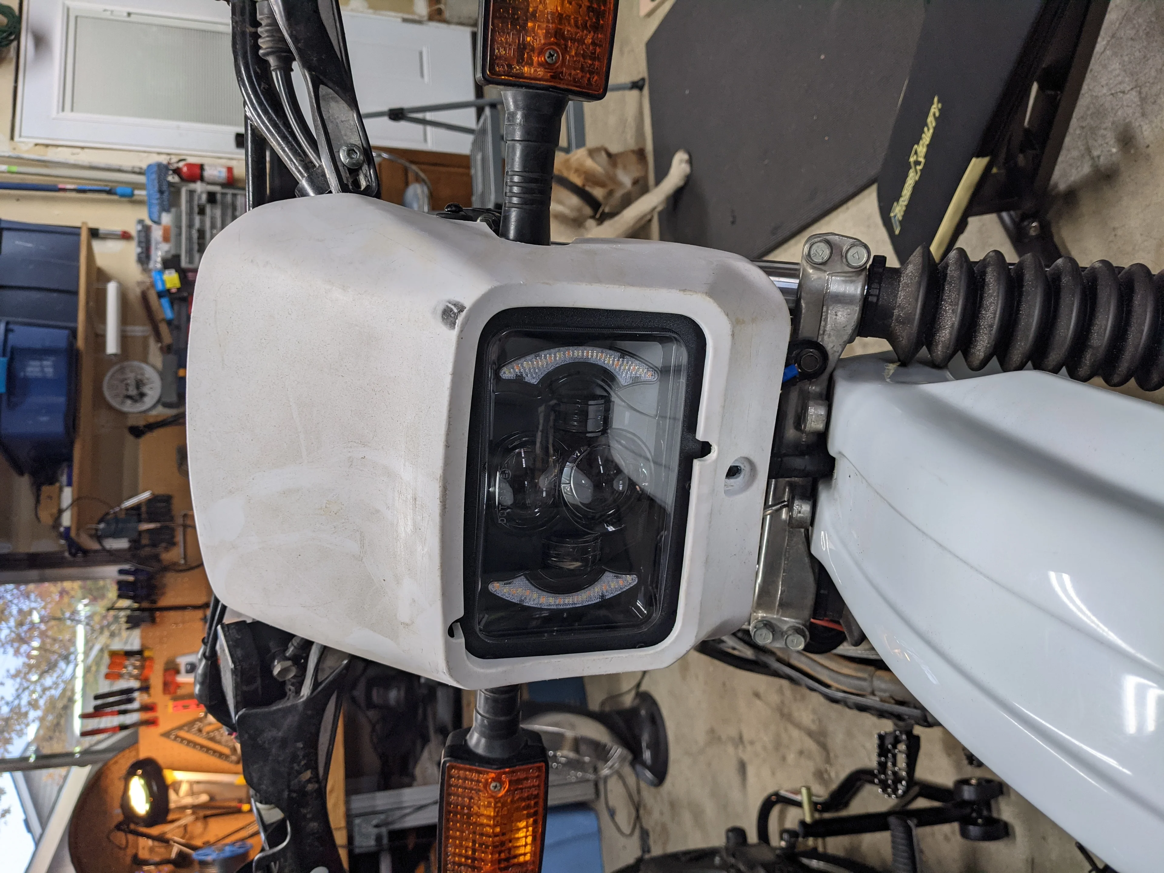 XT350 4x6 LED Headlight Mount 3d model