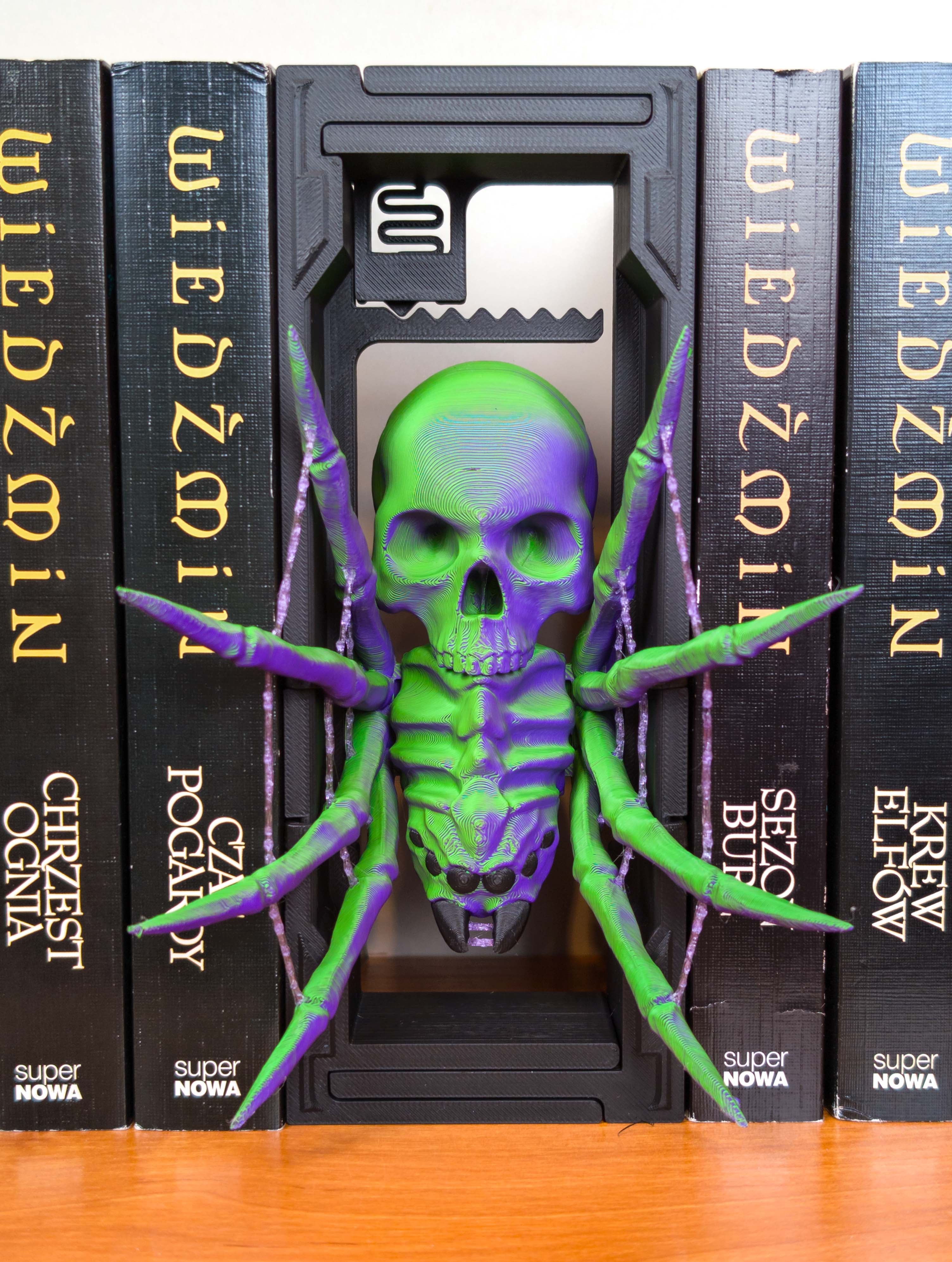 Skull Spider: Adjustable Book Nook 3d model