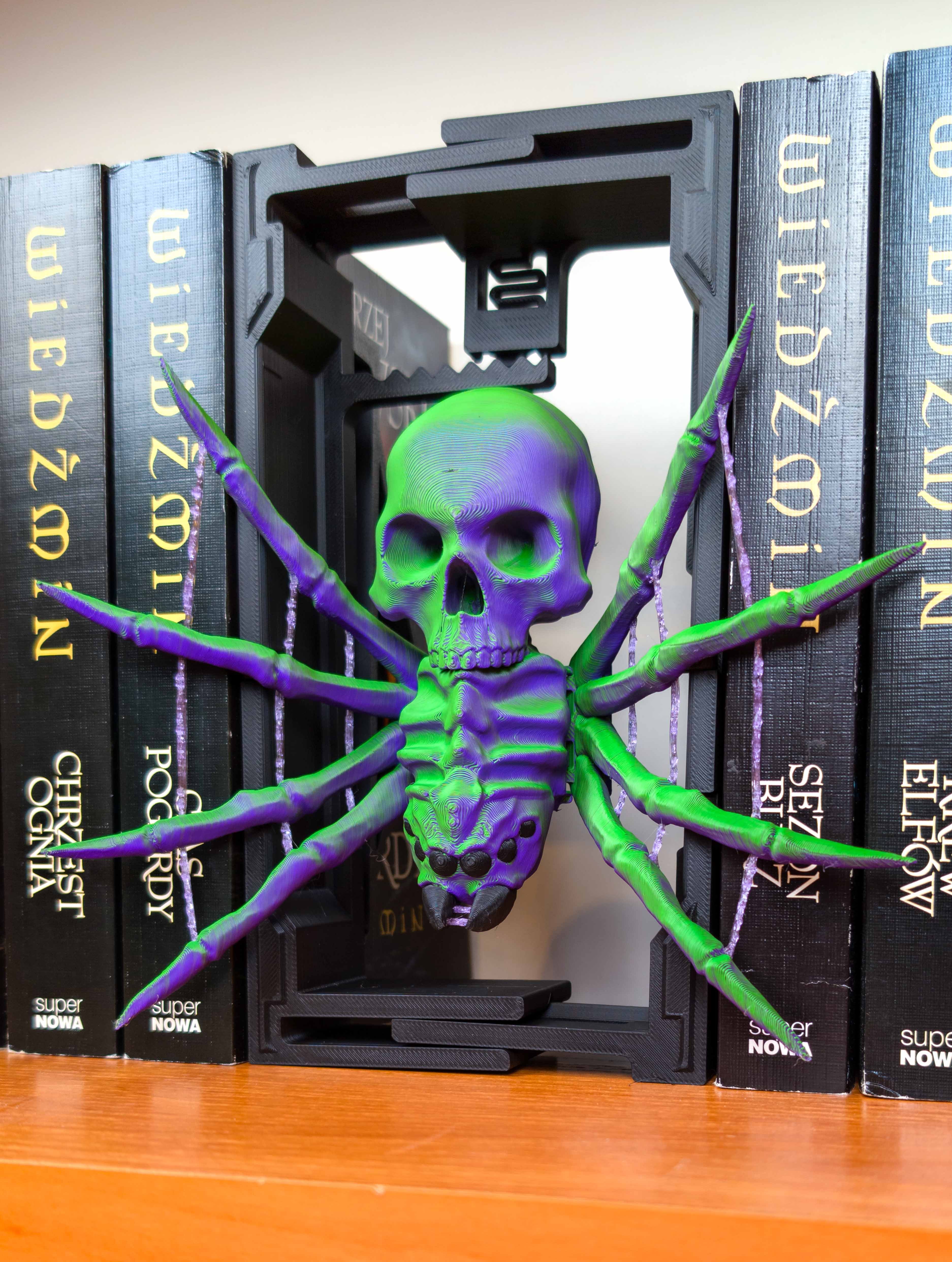 Skull Spider: Adjustable Book Nook 3d model