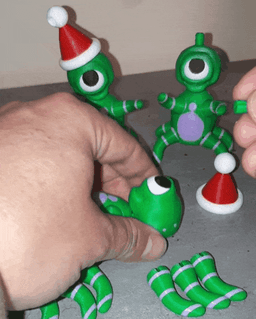 Alien Santa Poseable Ornament / Toy - Support Free 3d model