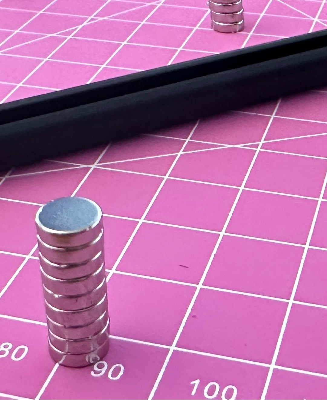 6X2mm Magnet Dispenser 3d model