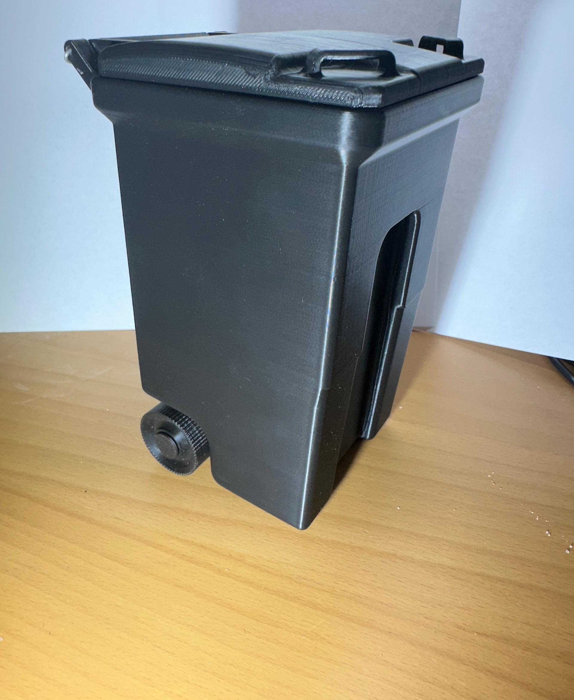 Mini Recycle Bin  - Clean print. Printed with supports. Very happy. - 3d model
