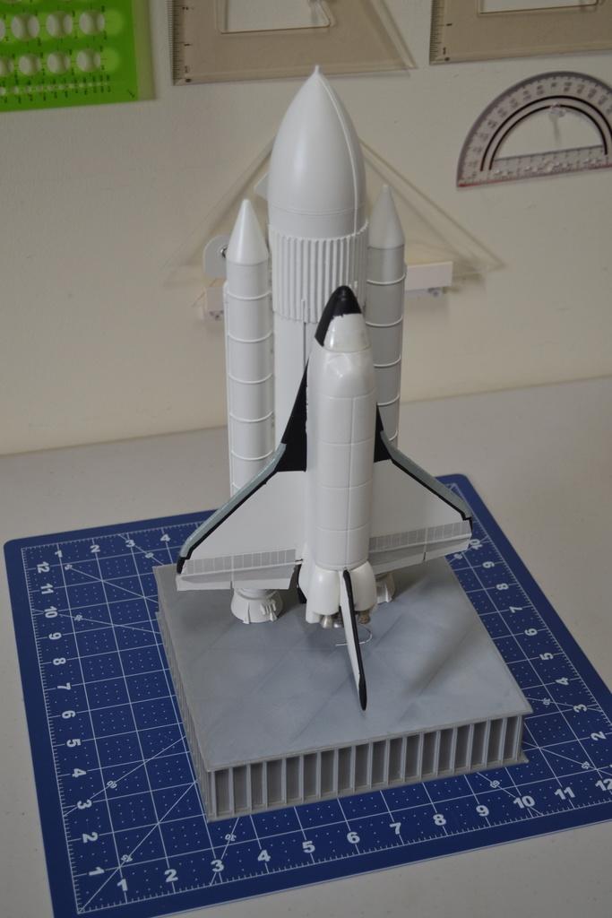 Estes Space Shuttle Stand 3d model