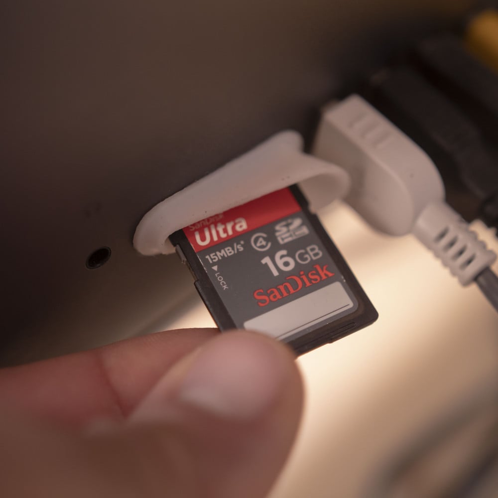 SD Card Slot Guide (2017 iMac Pro) 3d model