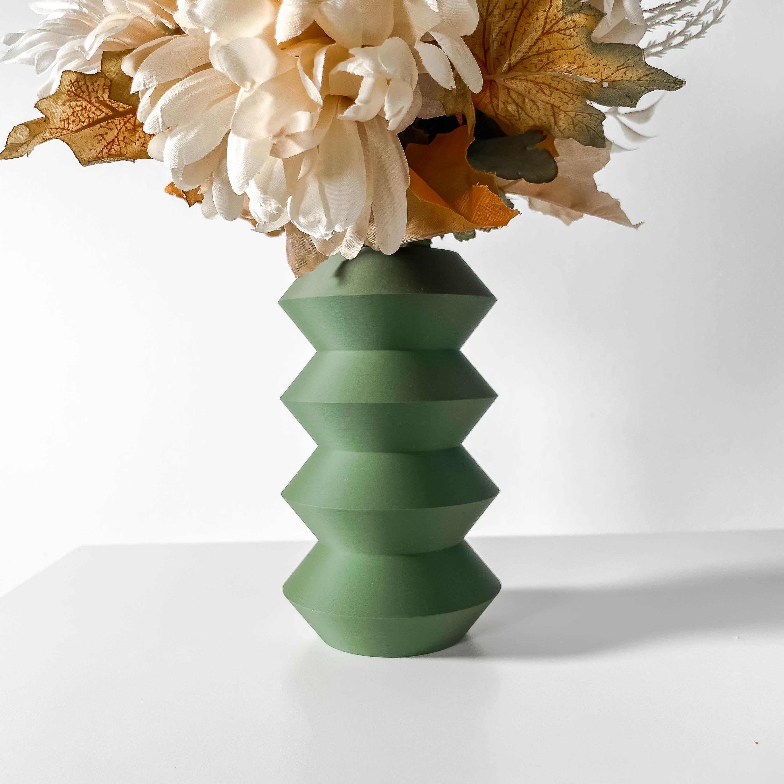 The Huso Vase, Modern and Unique Home Decor for Dried and Preserved Flower Arrangement  | STL File 3d model