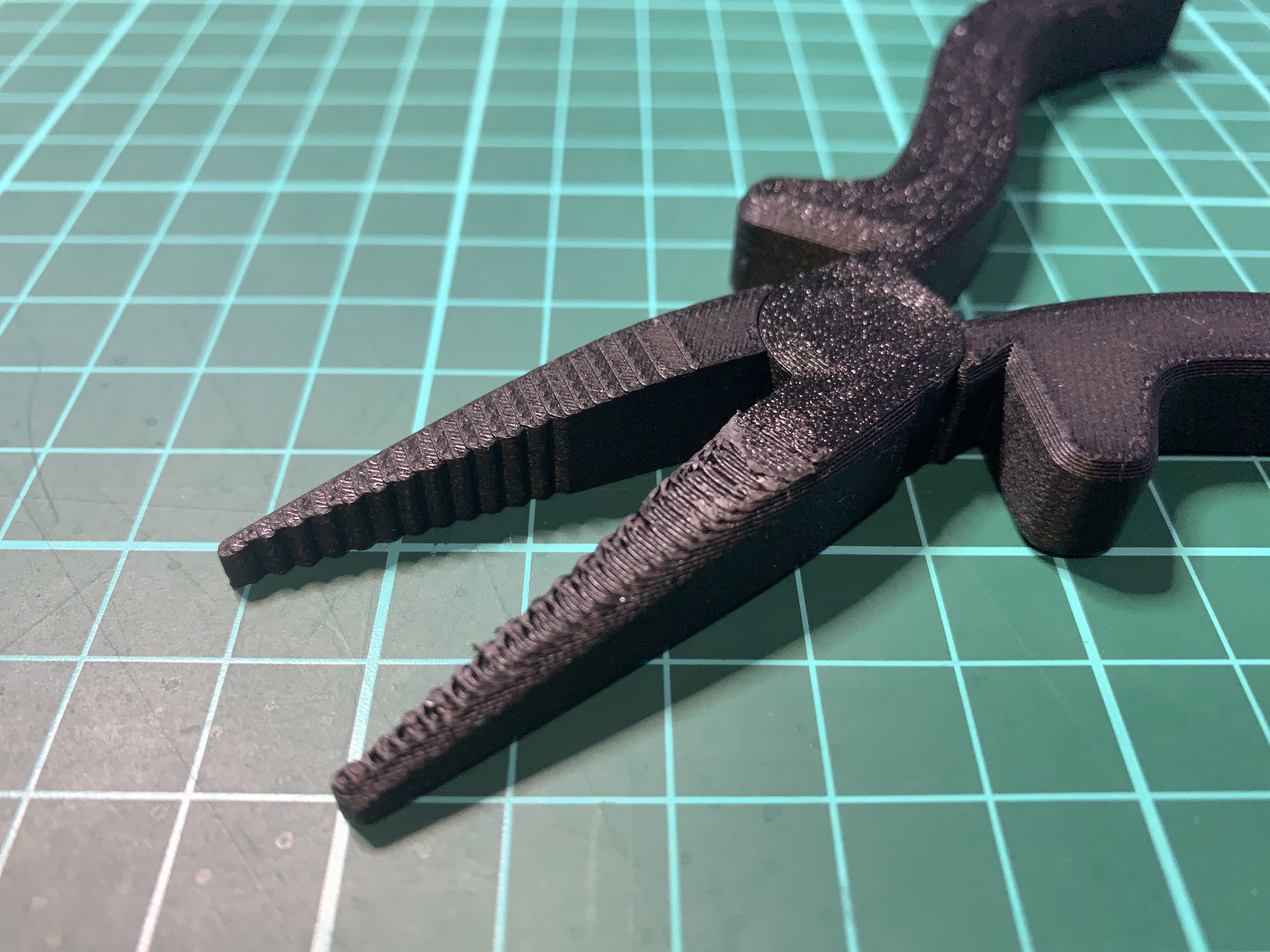 Pliers 3d model