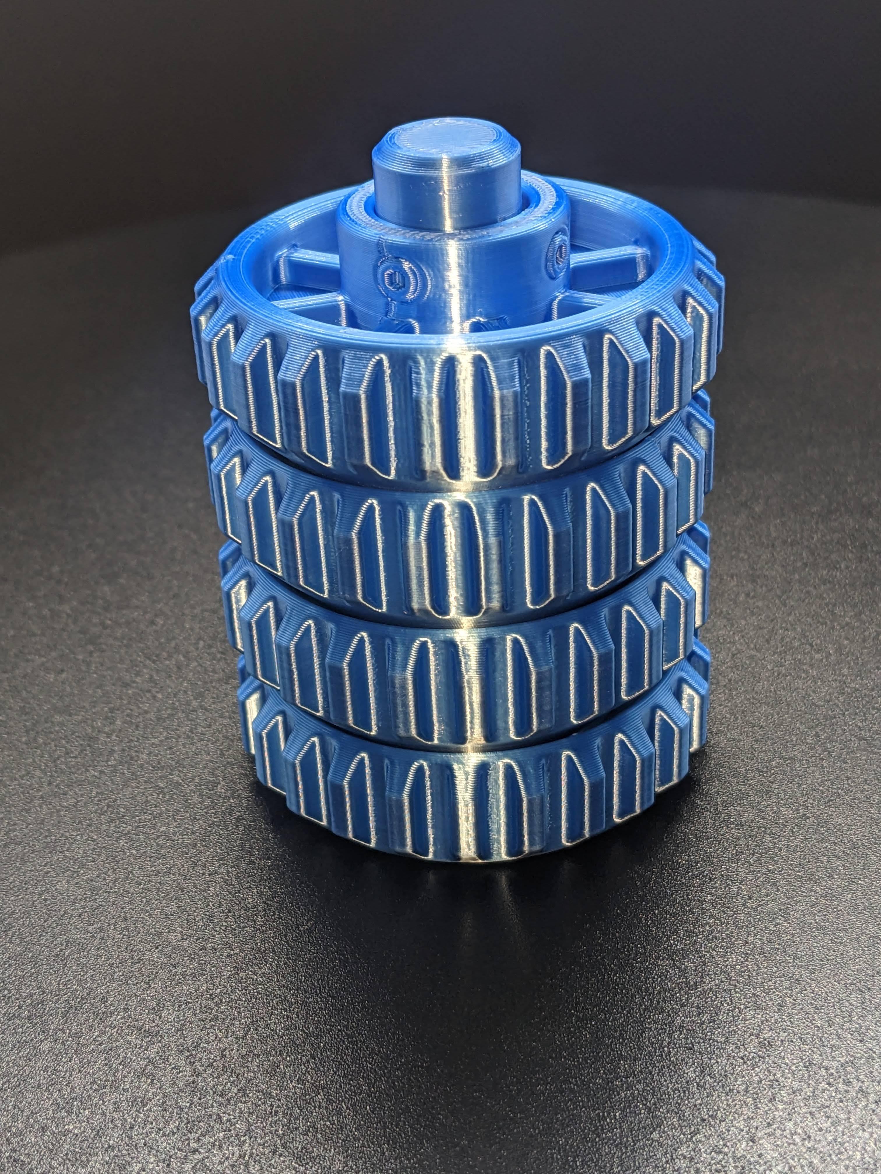 The Impossible Gear Fidget - Made on the Prusa MINI+ with 0.4 nozzle, 0.2 LH, 15% infill from Polymaker PolyLite PLA "Silk Blue". - 3d model