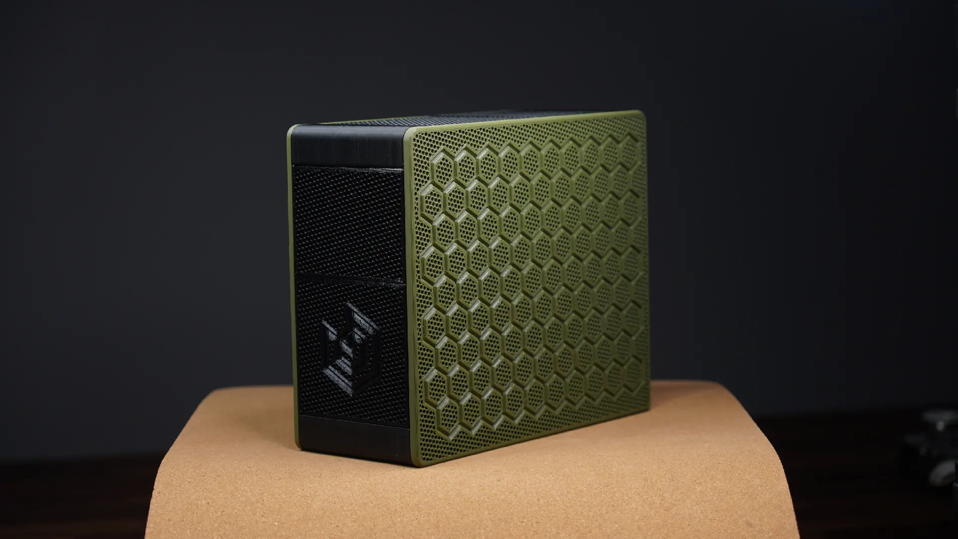 Backpack-friendly ITX PC case v1.0 3d model