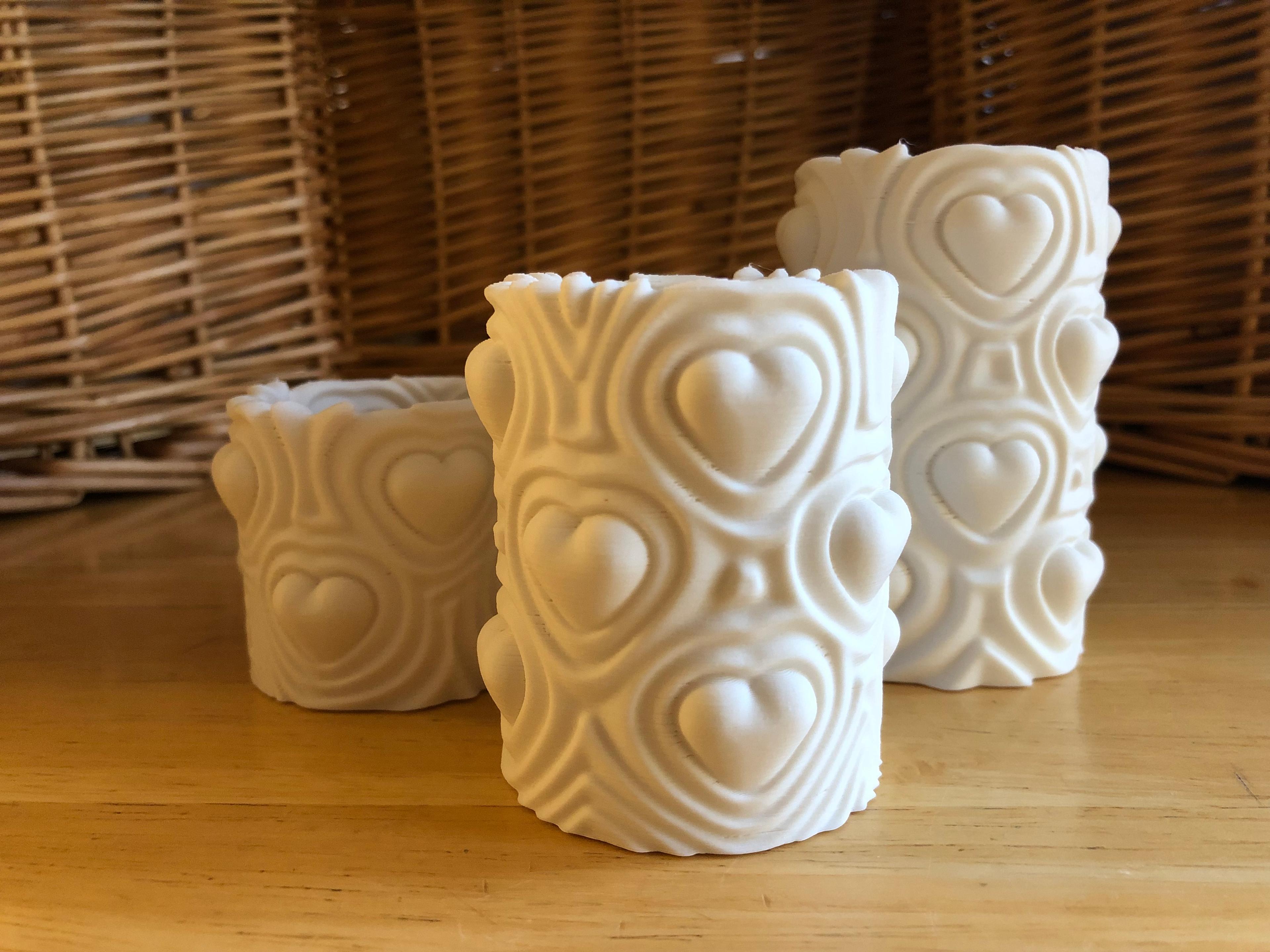Heartbeat Vase (Medium) 3d model