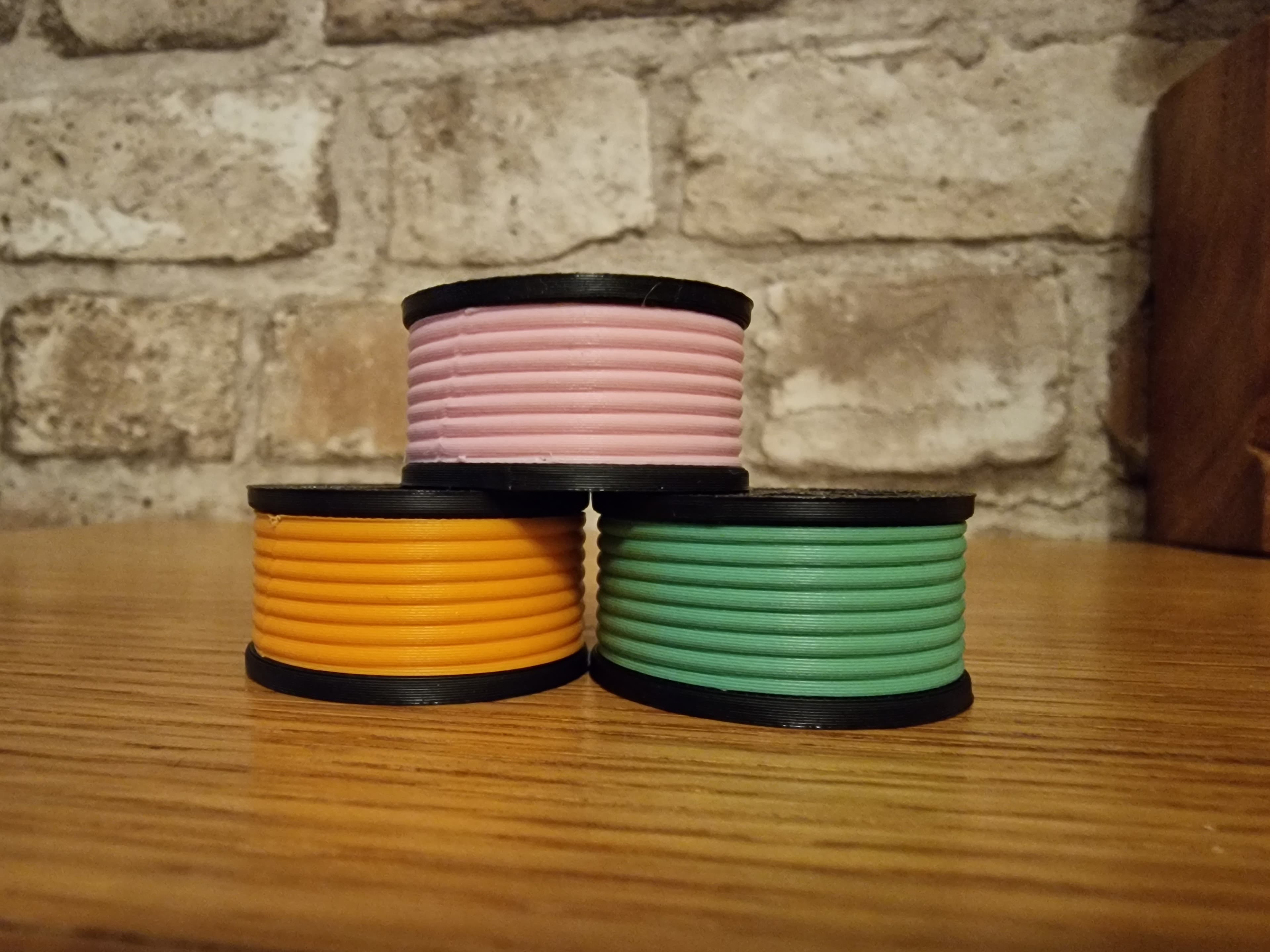 Filament Mini Spool Spinner Stash Pot 3d model