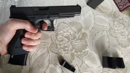 GLOCK PLUS 4 MAGAZINE EXTENSION AND INSERT WITH CLIP 3d model