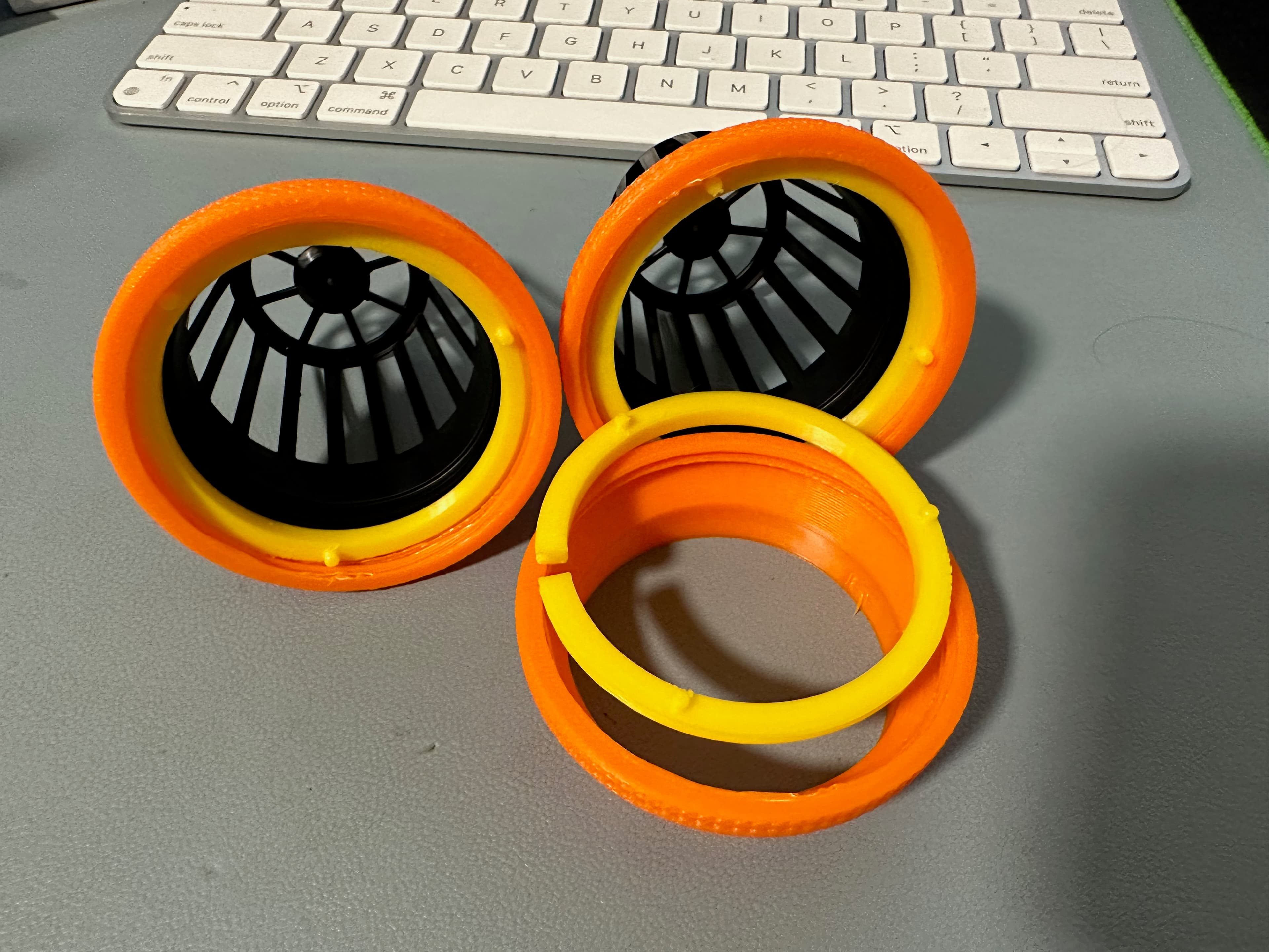 Threaded remix of Hydroponic netcup. 3d model