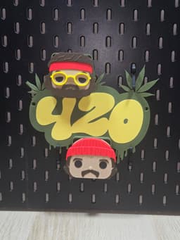 Blokkheadz Cheech and Chong 420 Display 3d model